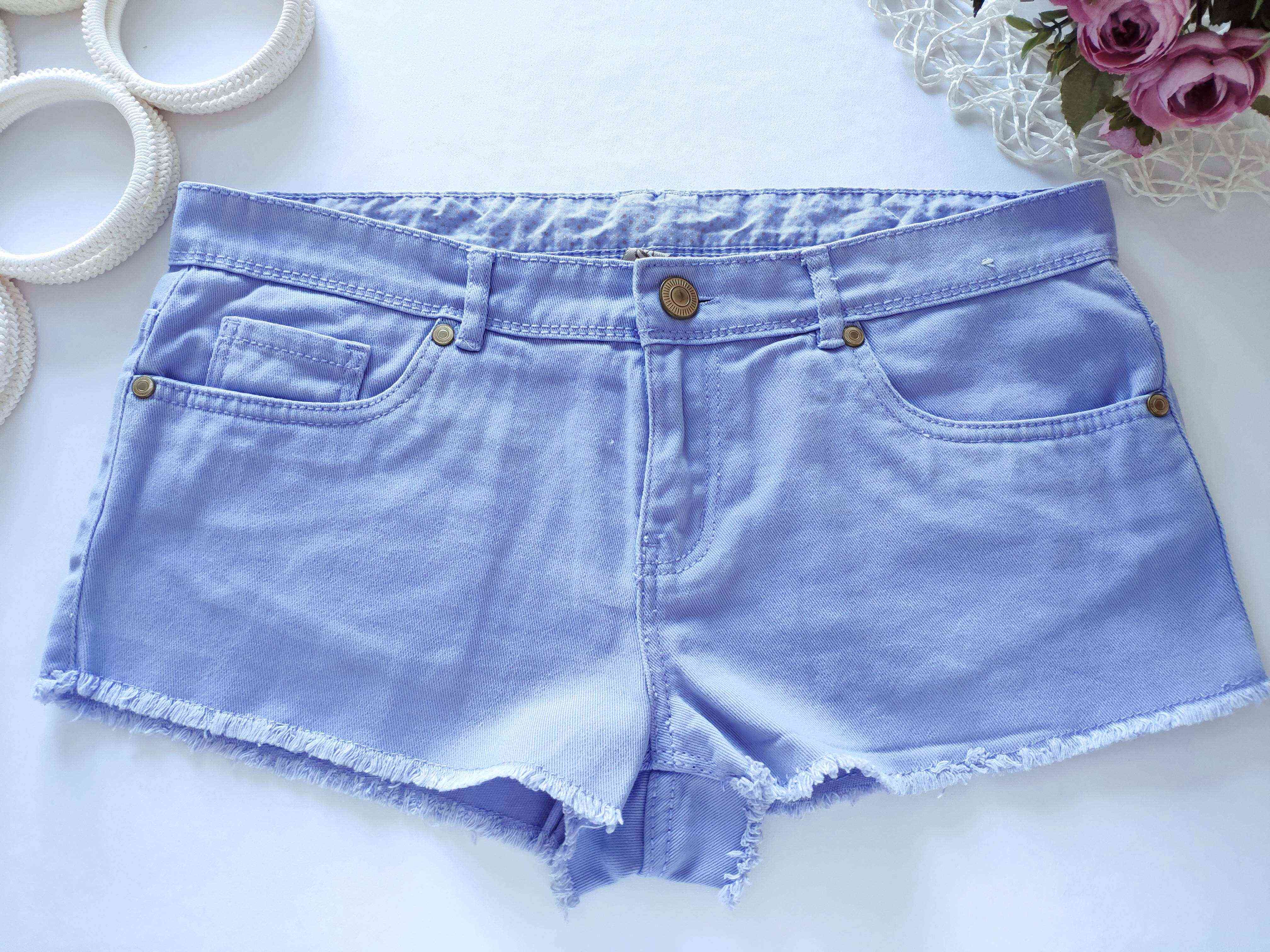 46р. (12) Женские джинсовые шорты
