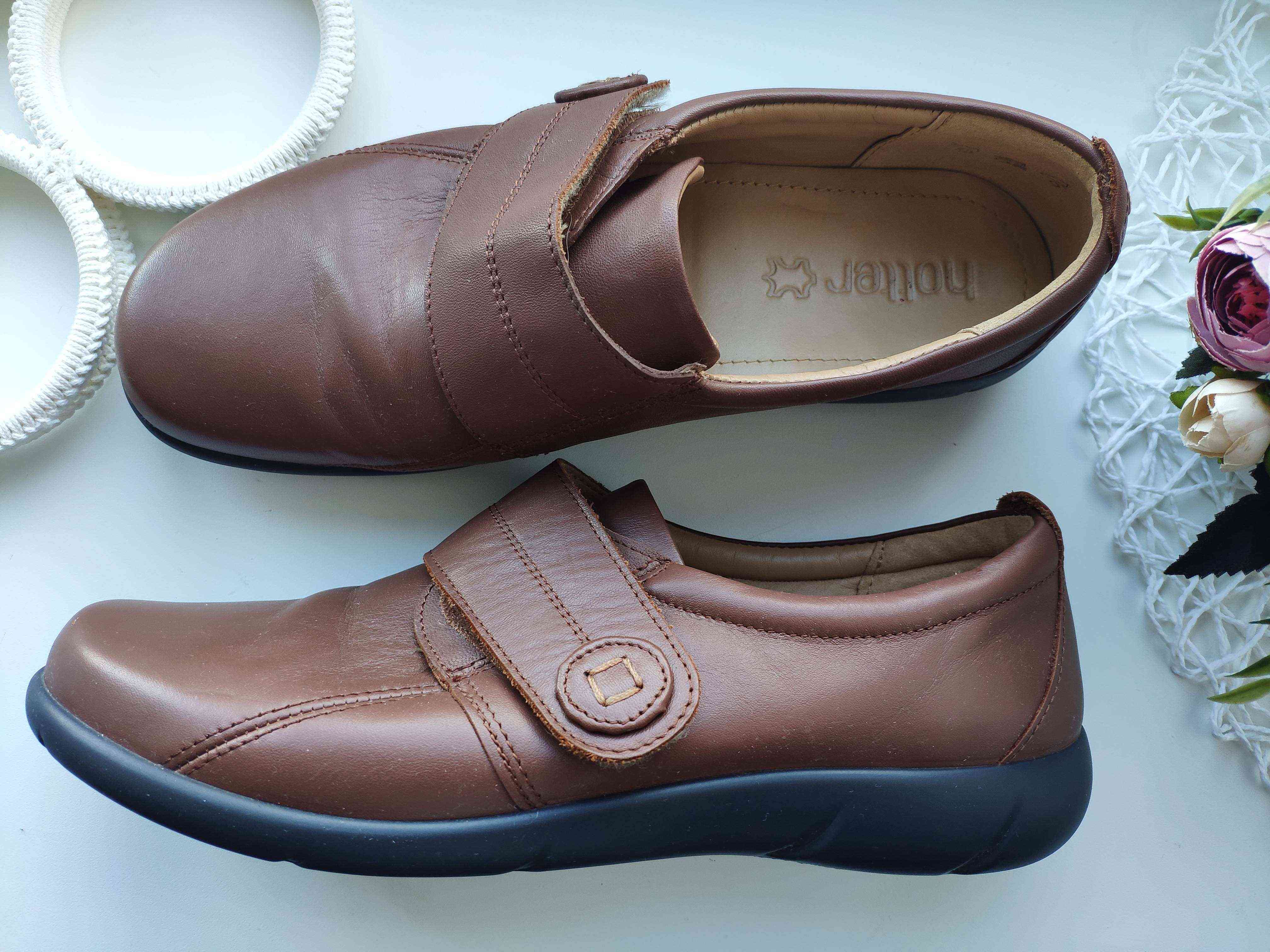 42 (27 см) Жіночі закриті туфлі