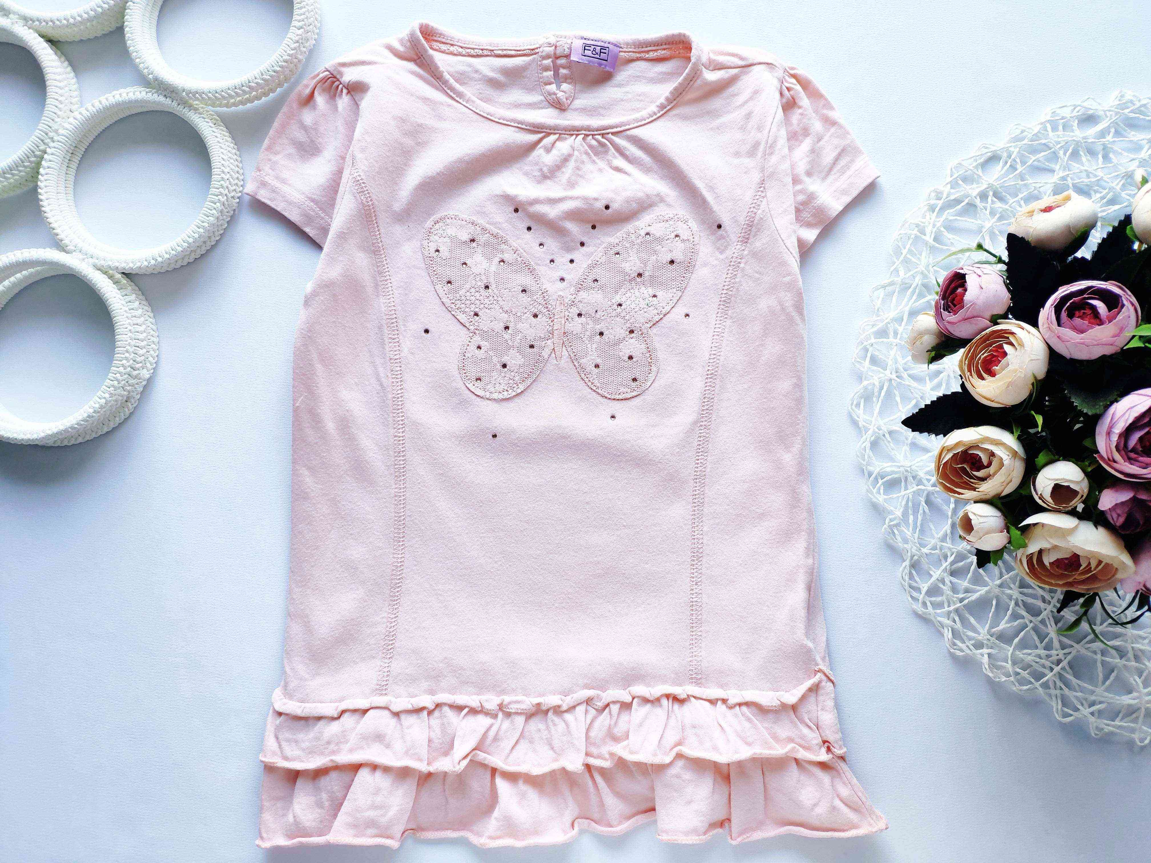 4,5 лет, рост 104,110 Футболка с бабочкой в стразах