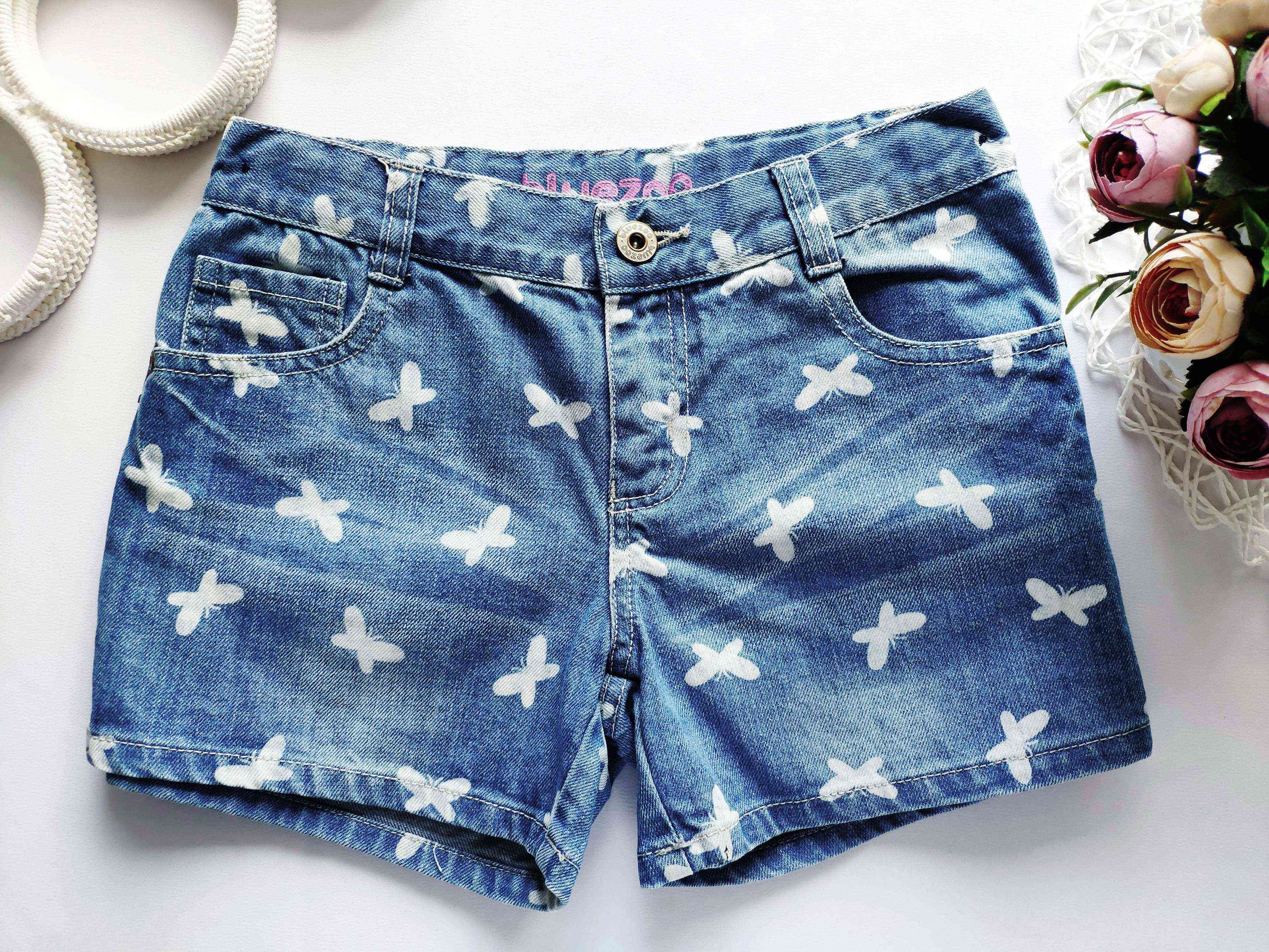 11 років, зріст 146 Джинсові шорти в метеликах