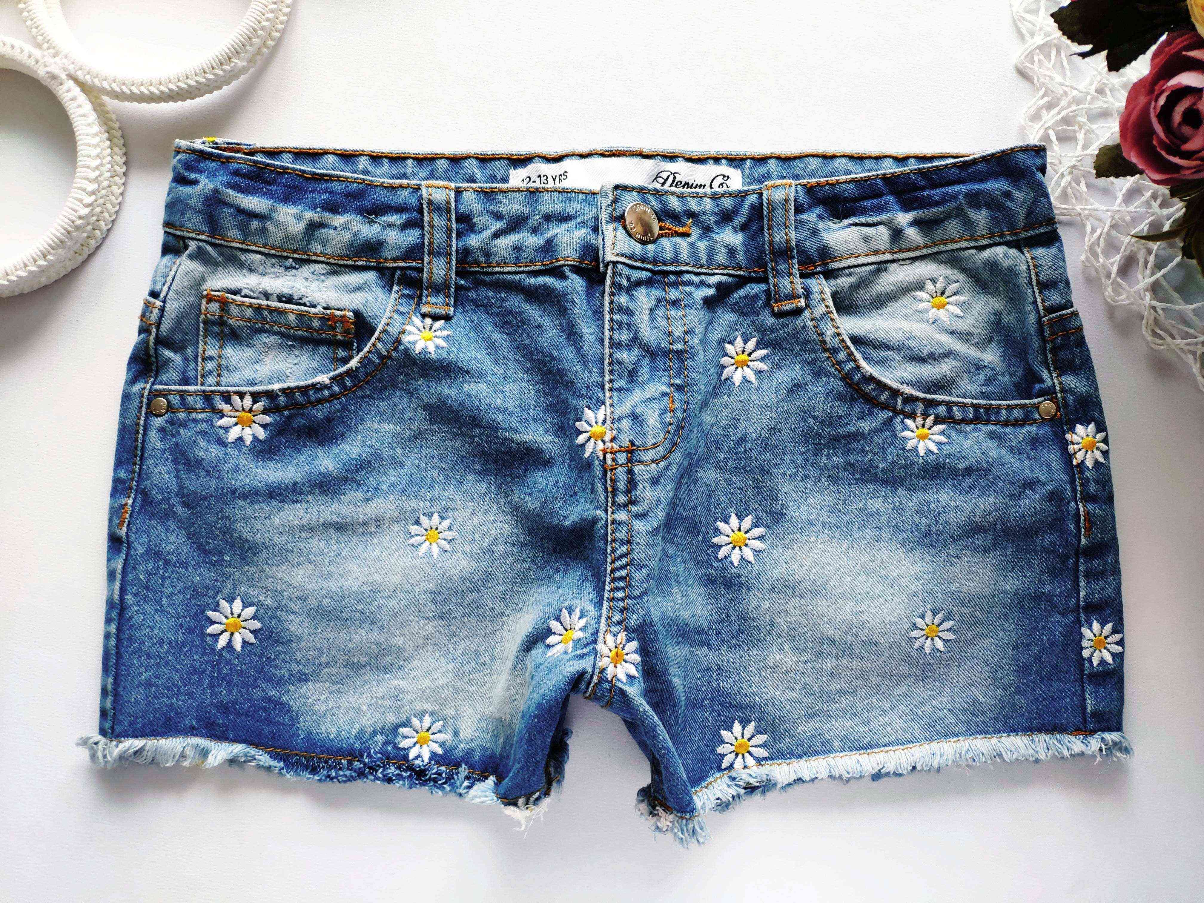 12\13 лет, рост 158 Джинсовые шорты