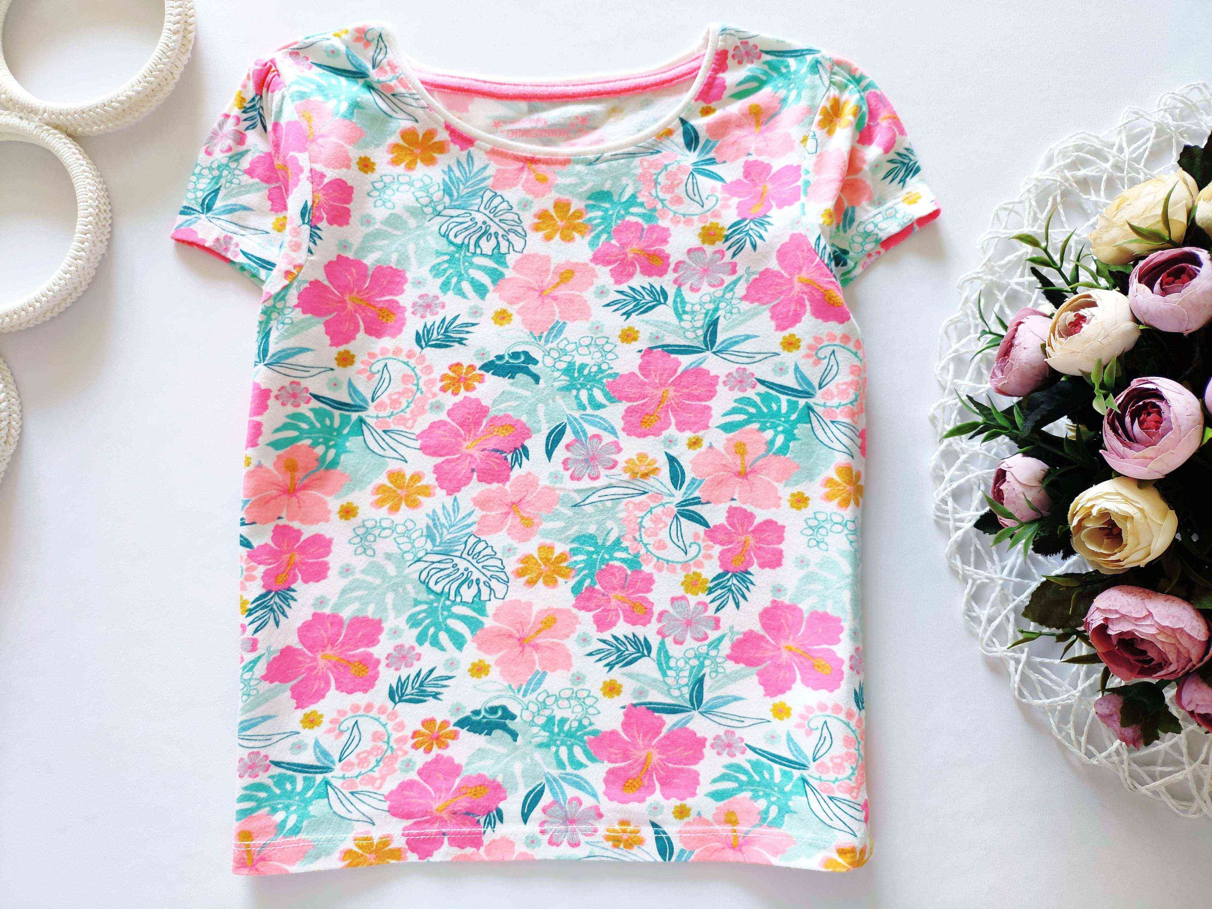 6,7 років, зріст 116,122 Квіткова футболка