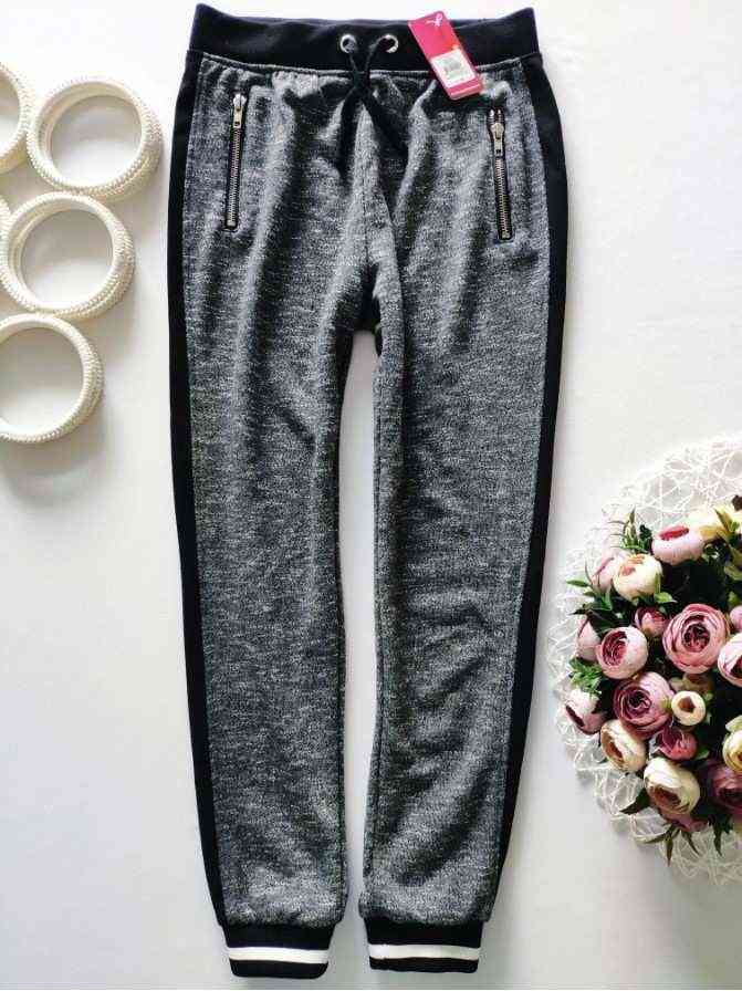 9,10 років, зріст 140 Нові спортивні штани