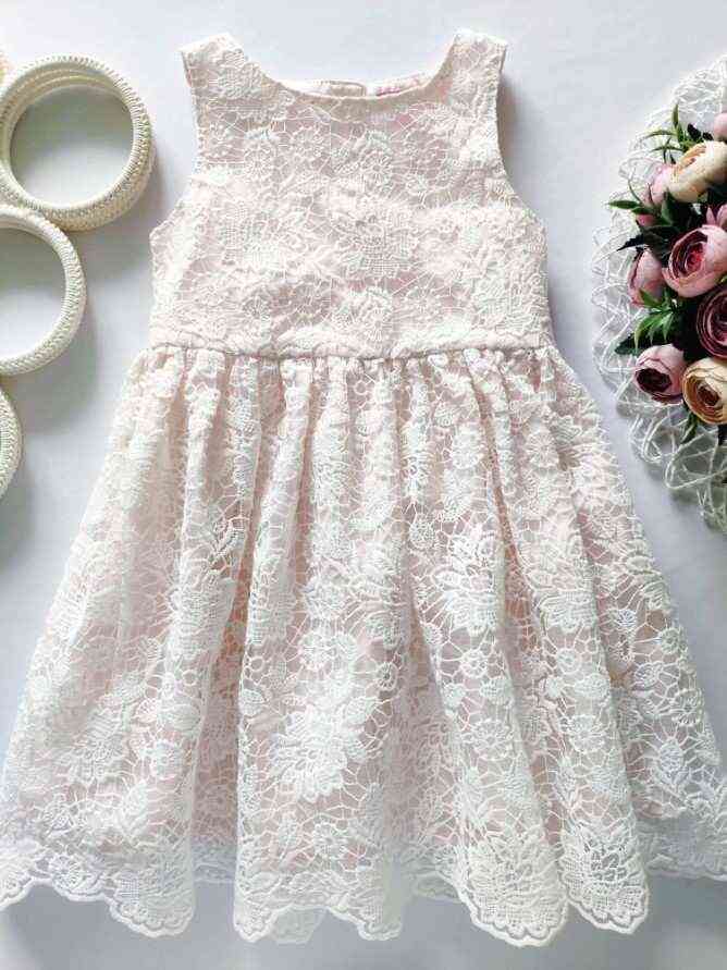 3,4 роки, зріст 104 Ошатне дитяче плаття