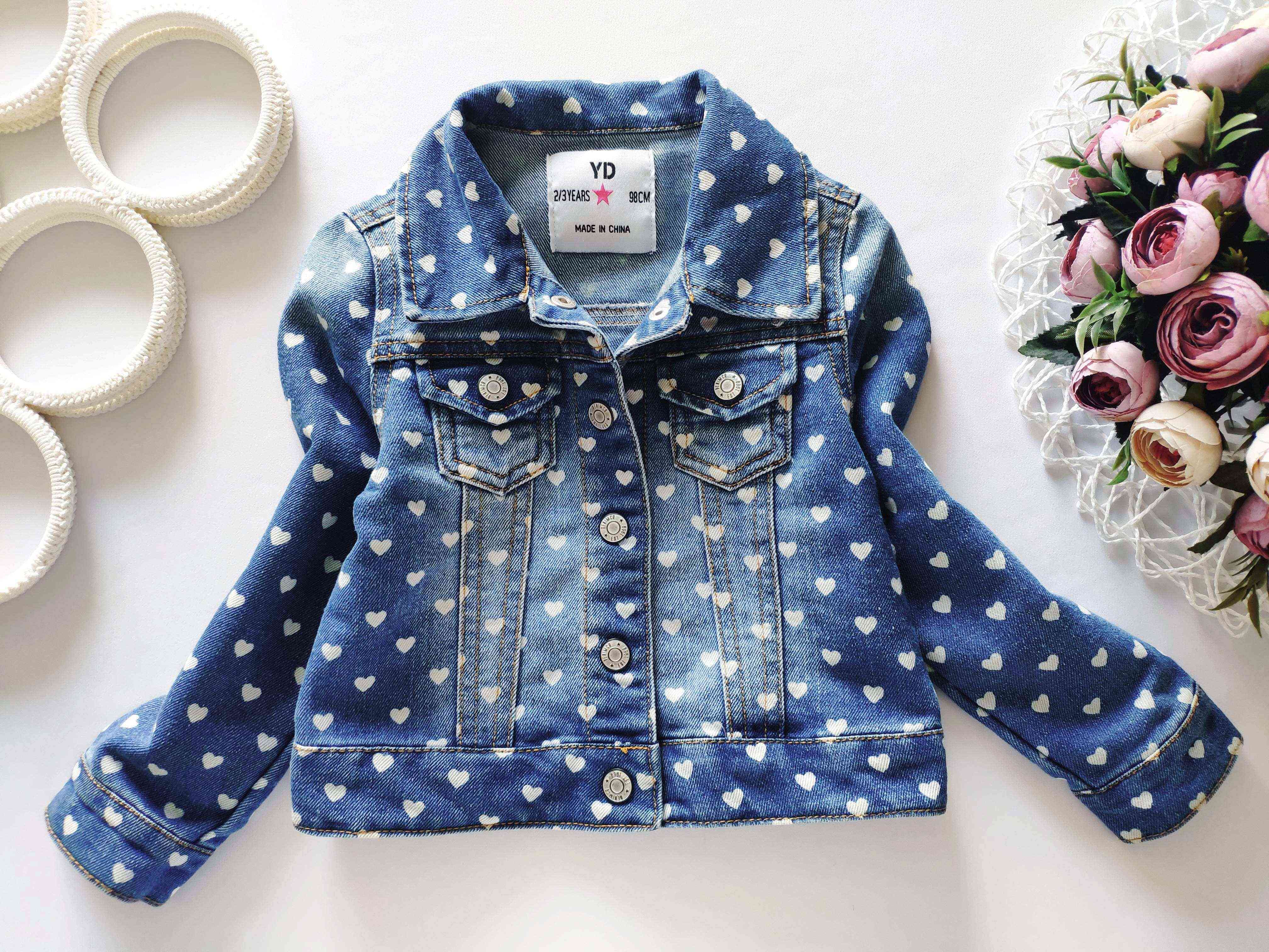 2,3 года, рост 98 Джинсовка в сердечках