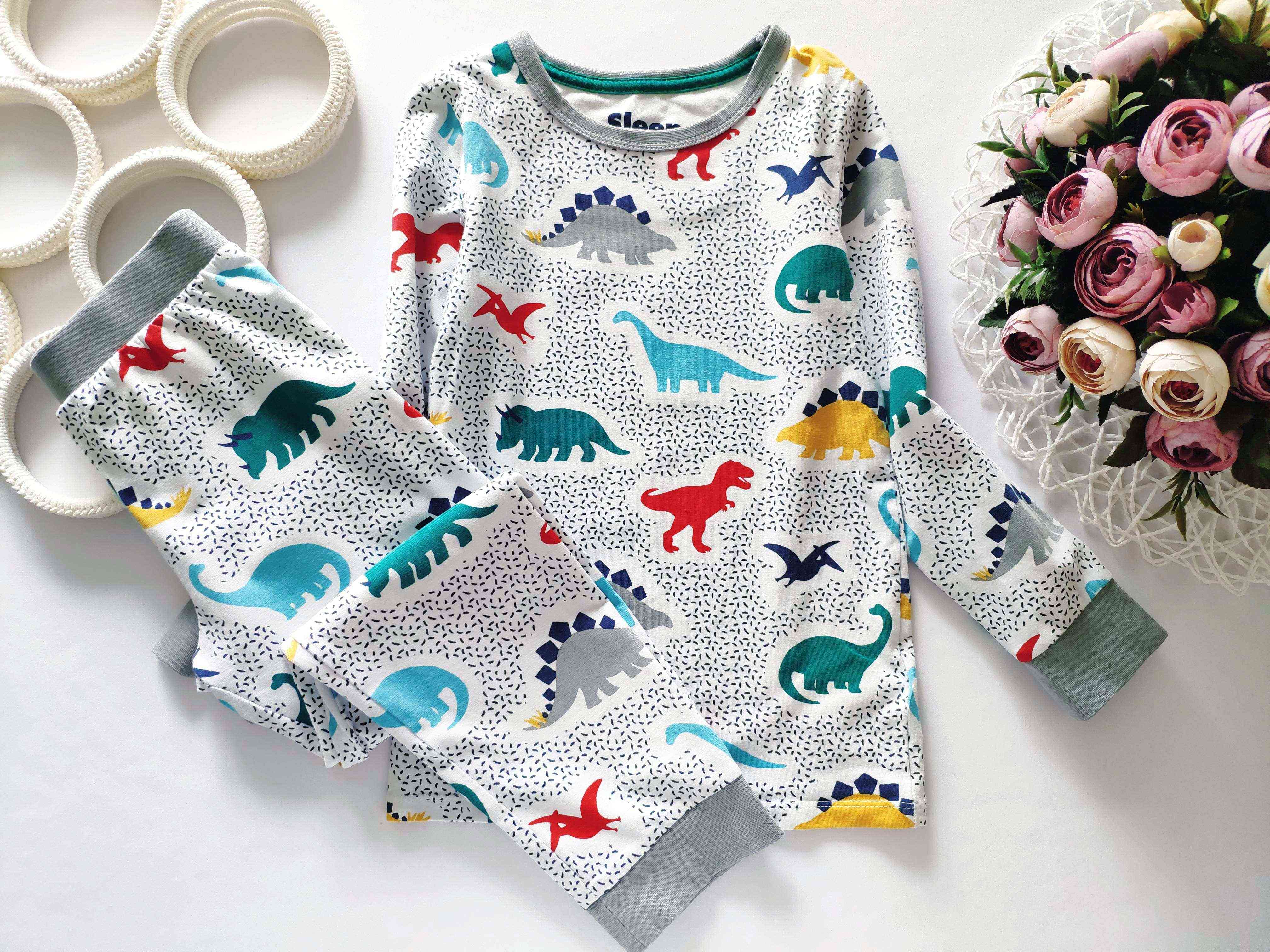 4,5 років, зріст 110 Піжама в динозаврах