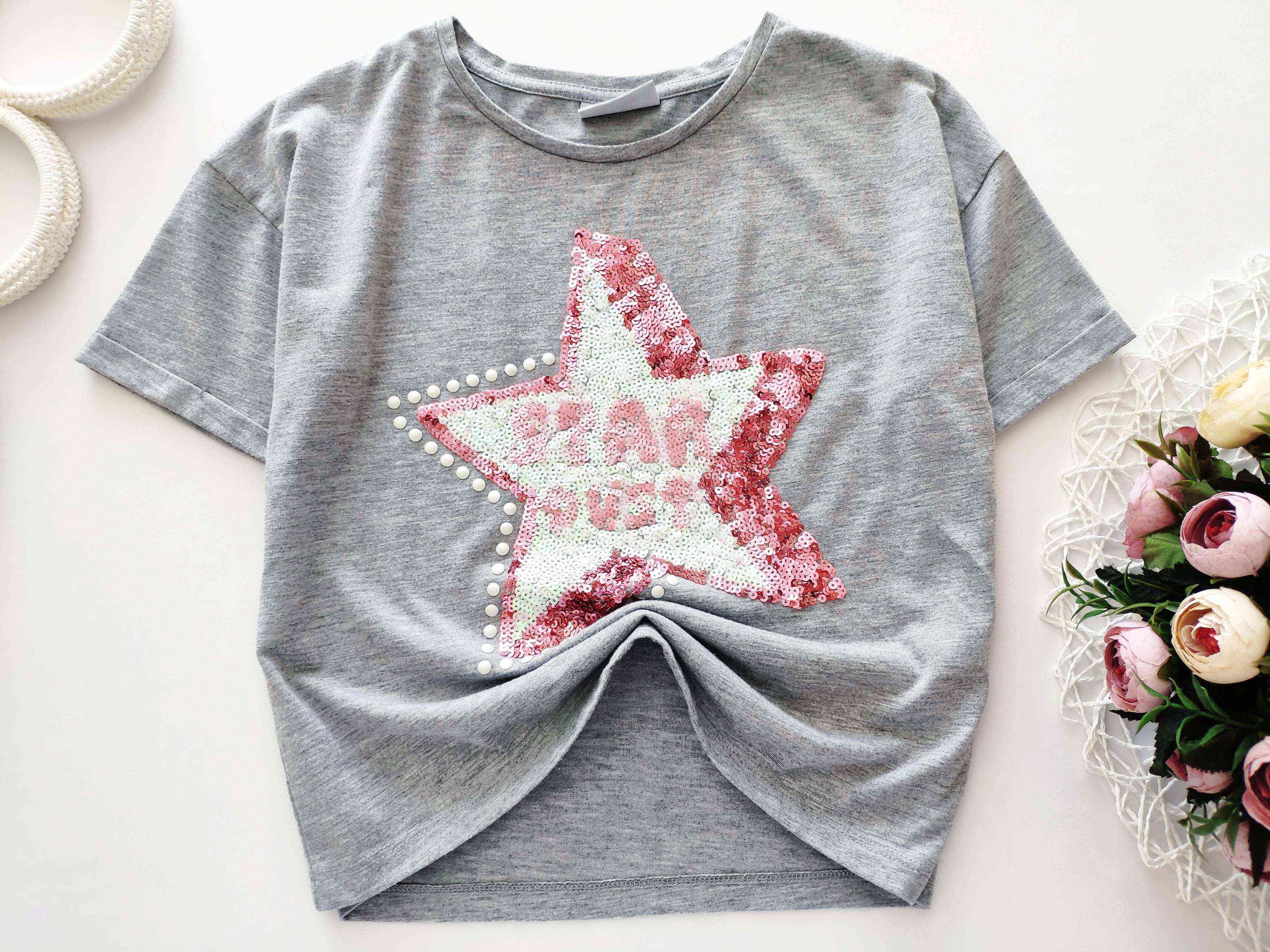 9 років, зріст 134 Футболка з паєтками