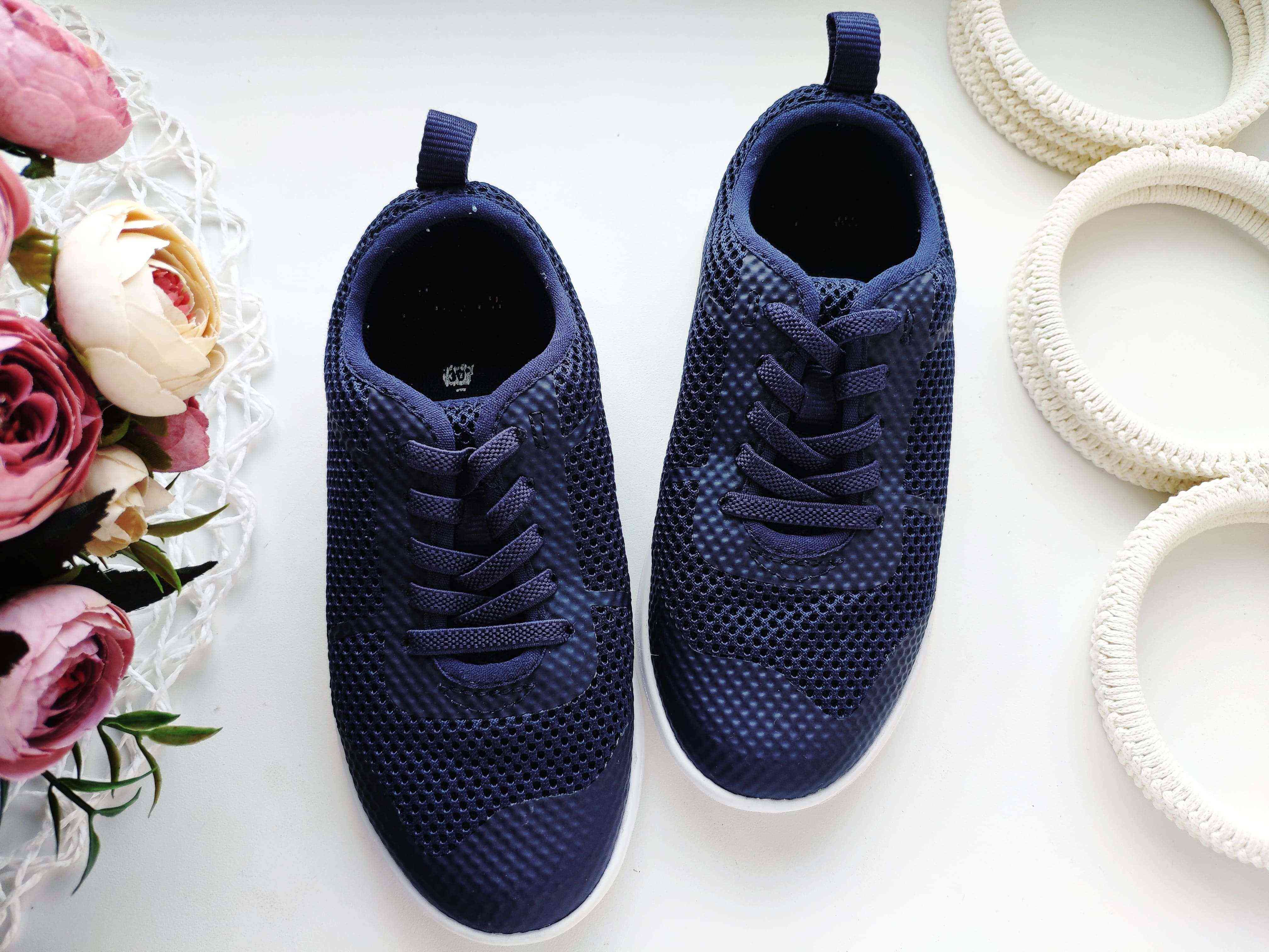 28 (18 см) Легкие кроссовки