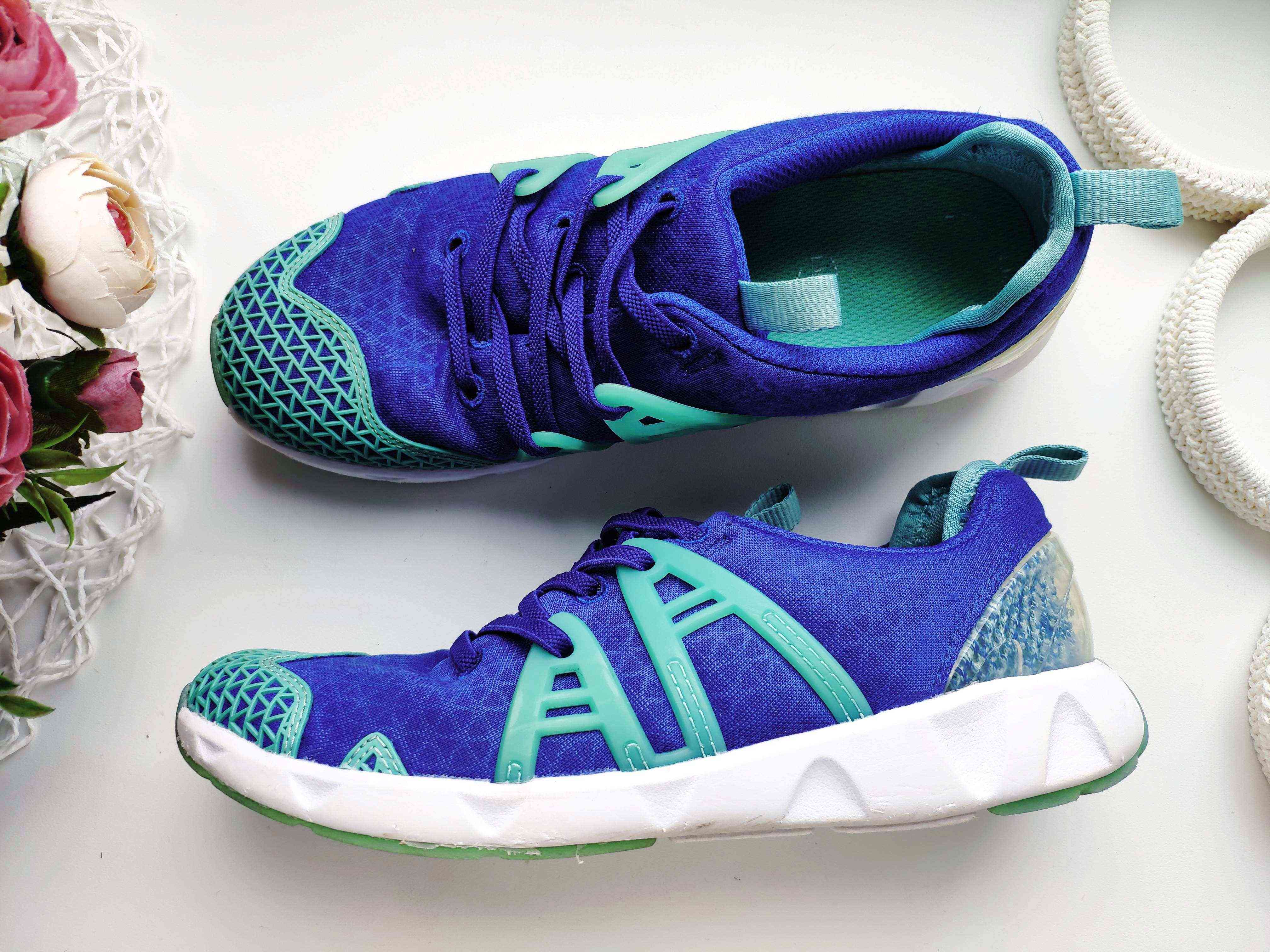 35 (23 см) Кроссовки для мальчика на резинке