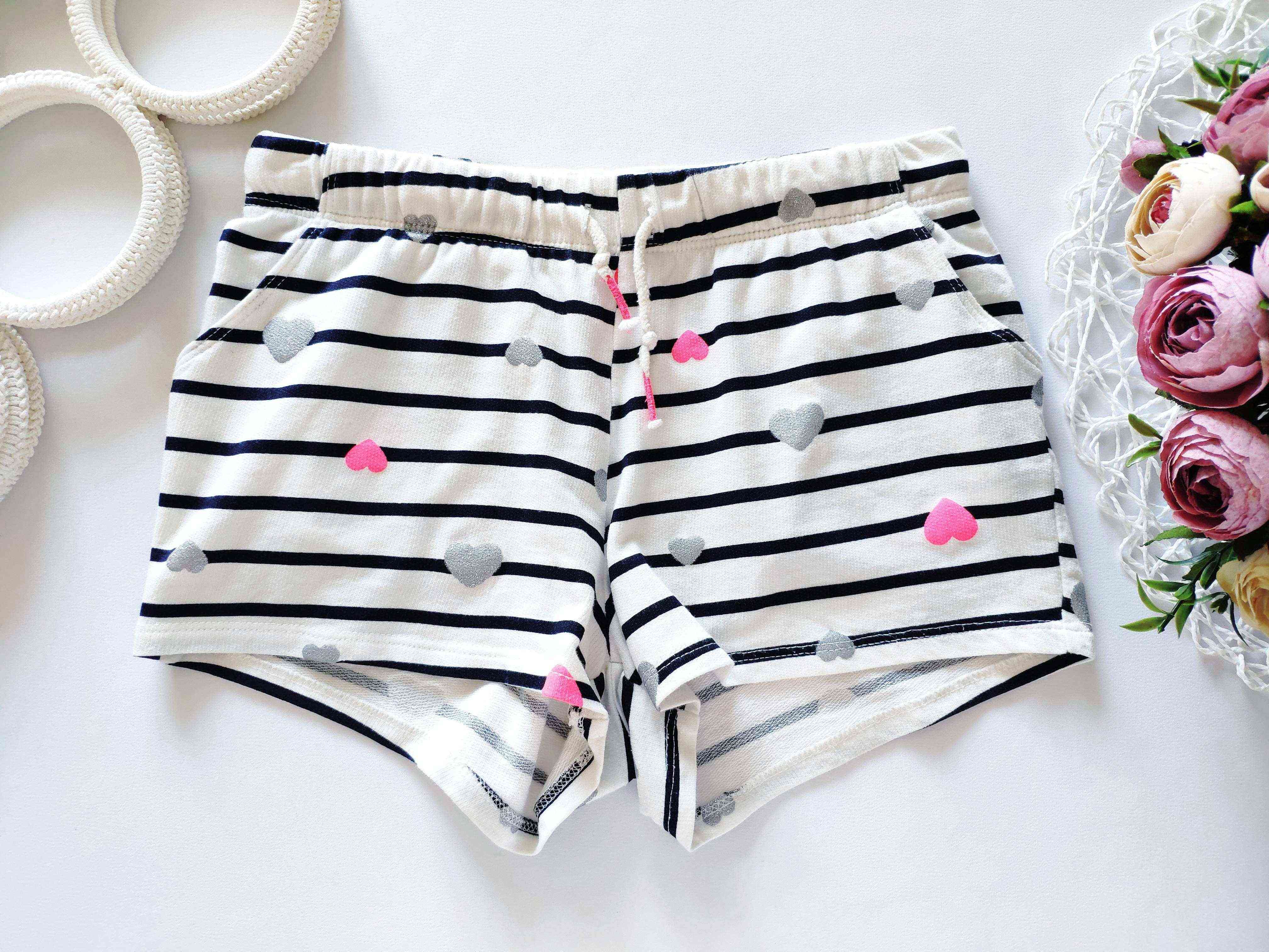 8,9 лет, рост 134 Шорты для девочки