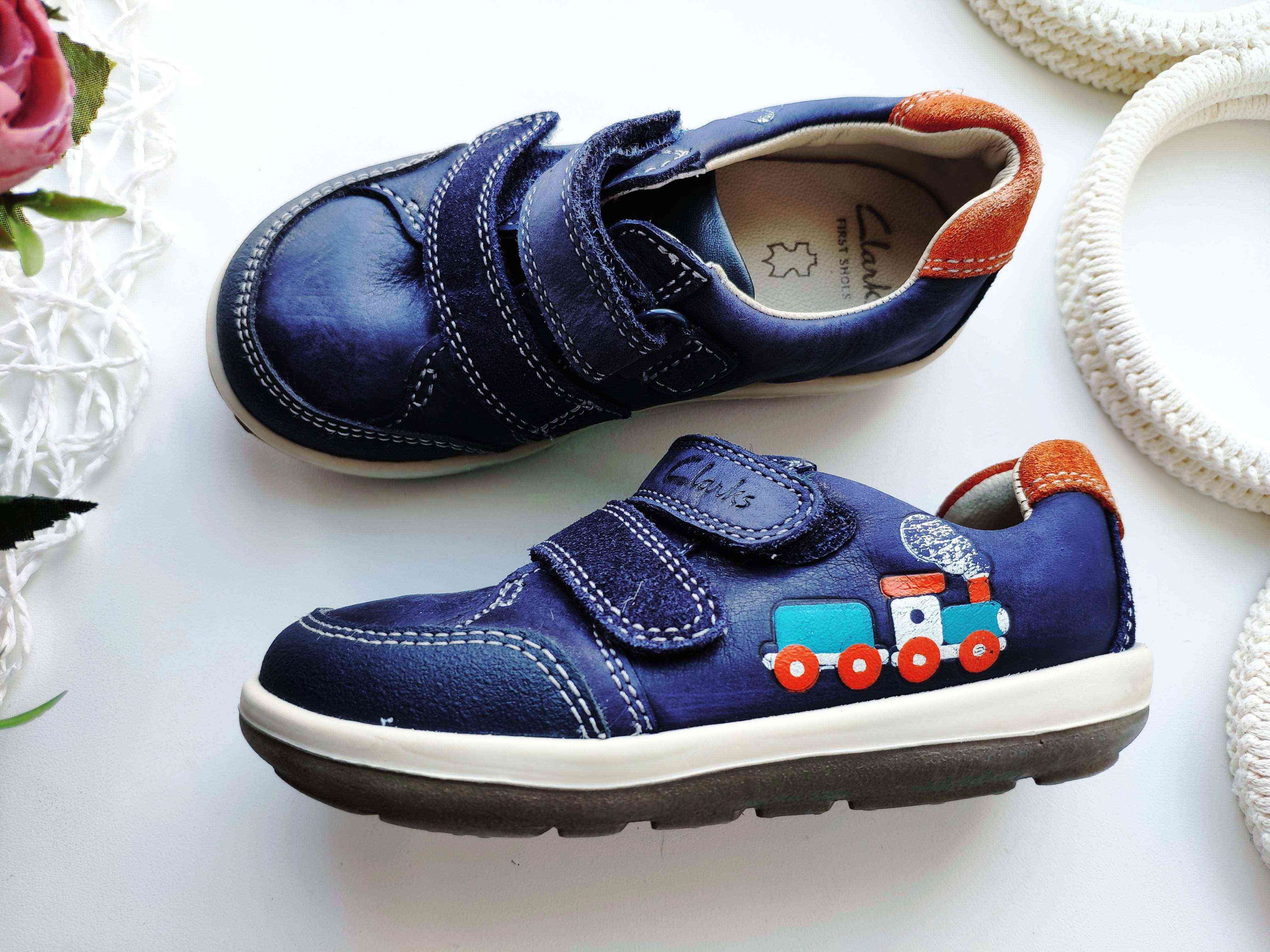 23 (14,5 см) Легкие кожаные кроссовки