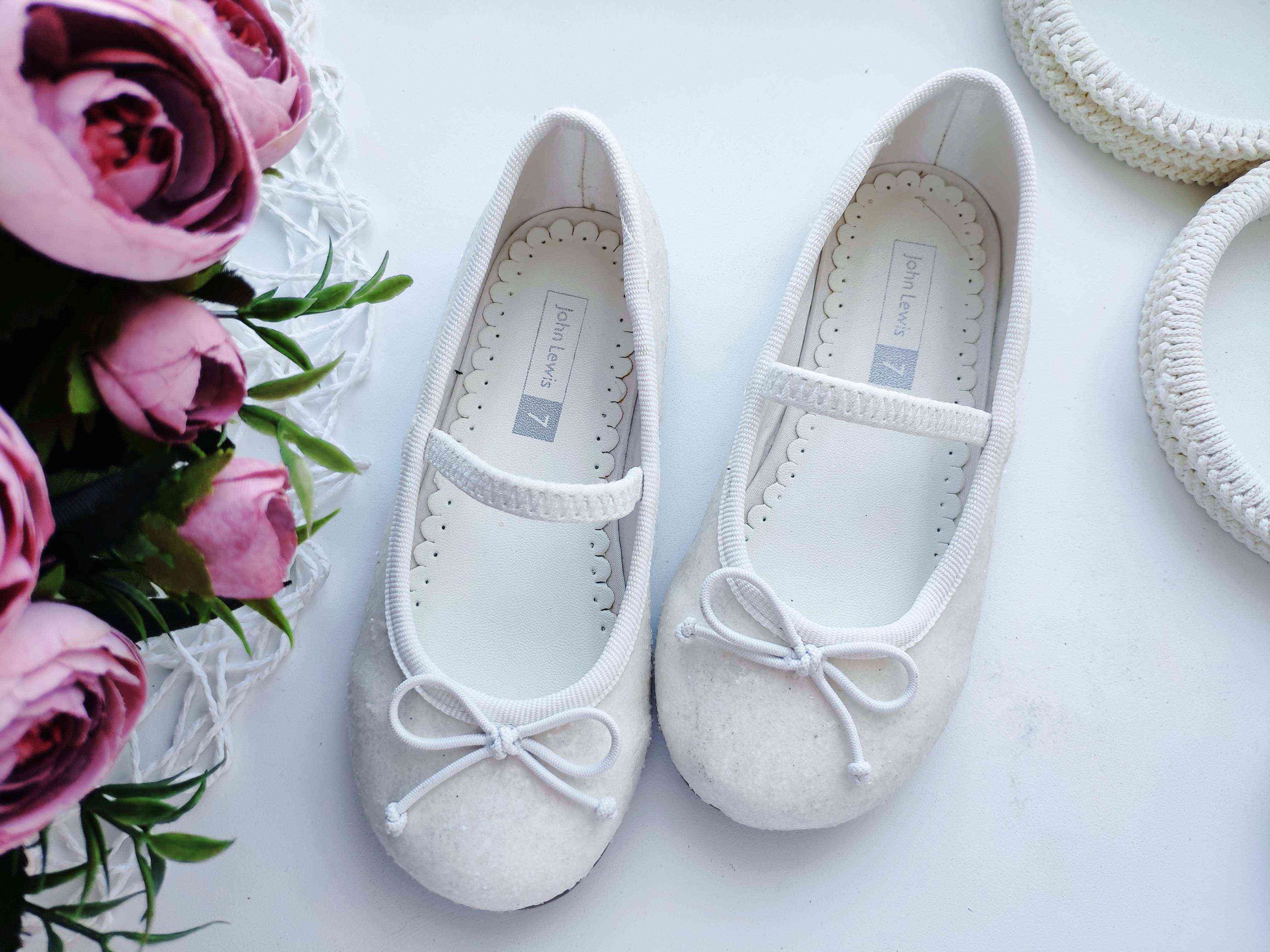 25 (15,5 см) Білі блискучі туфлі