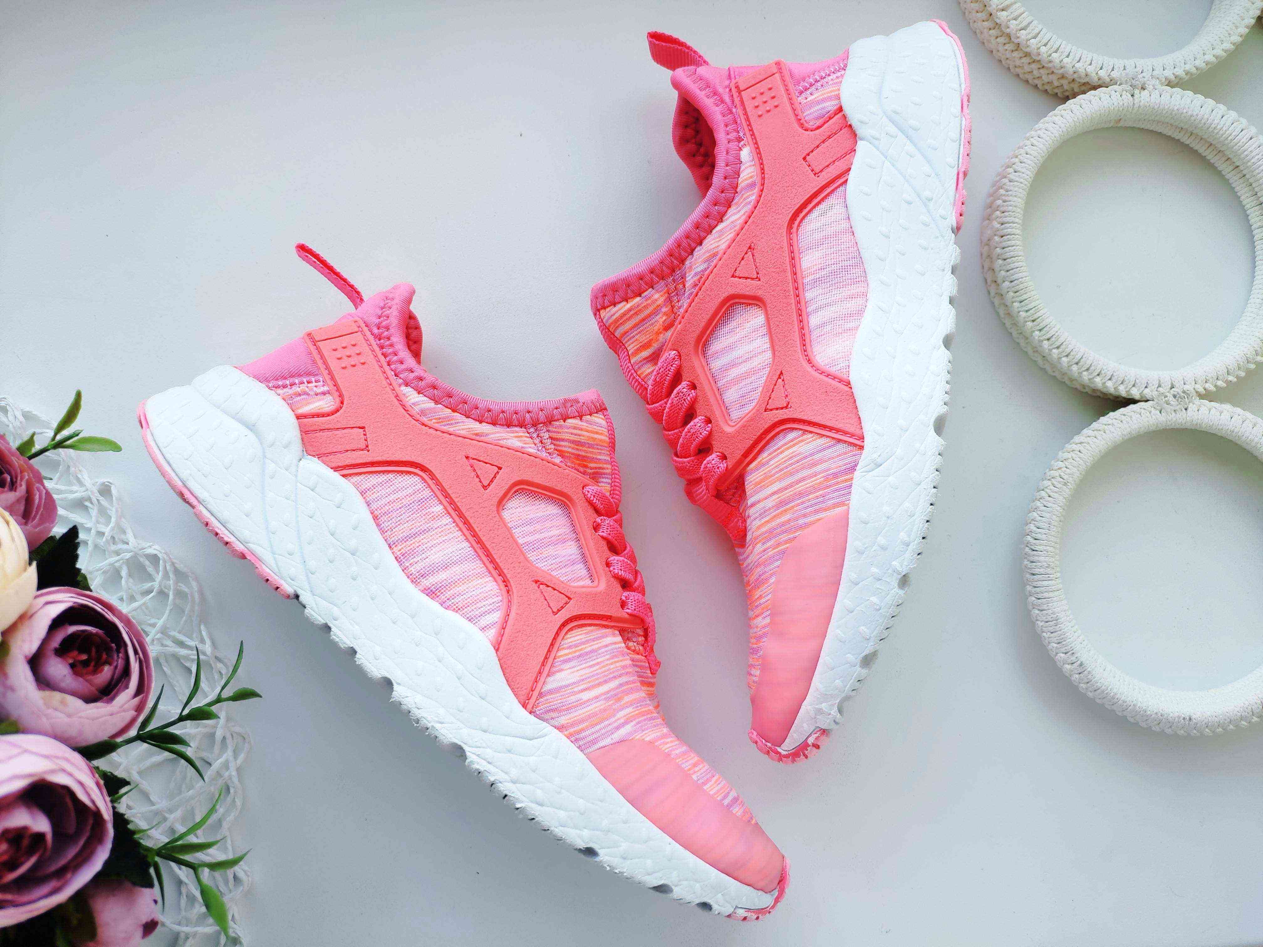 32 (20 см) Яскраві кросівки