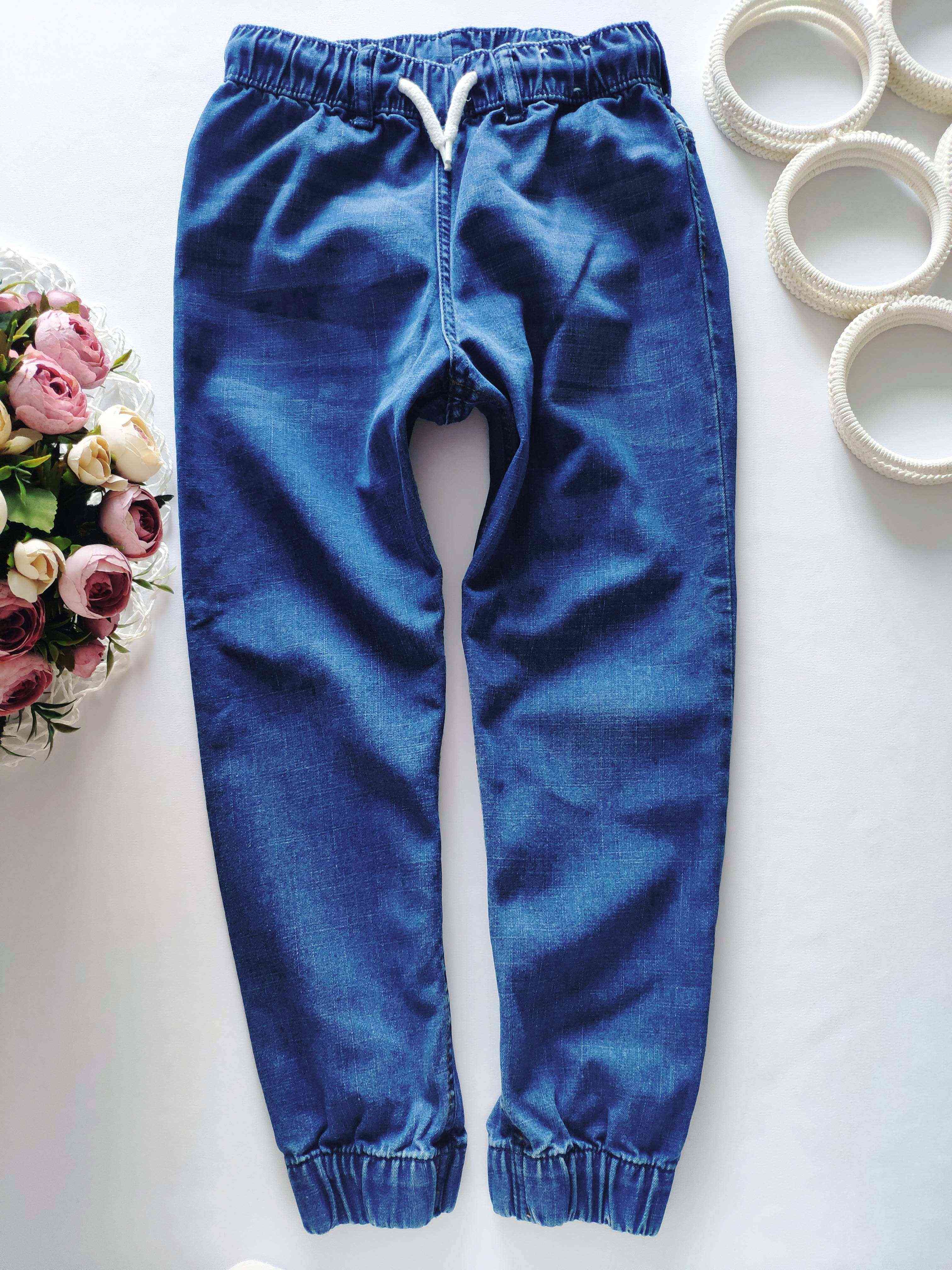 6,7 років, зріст 122 Джинси на резинці