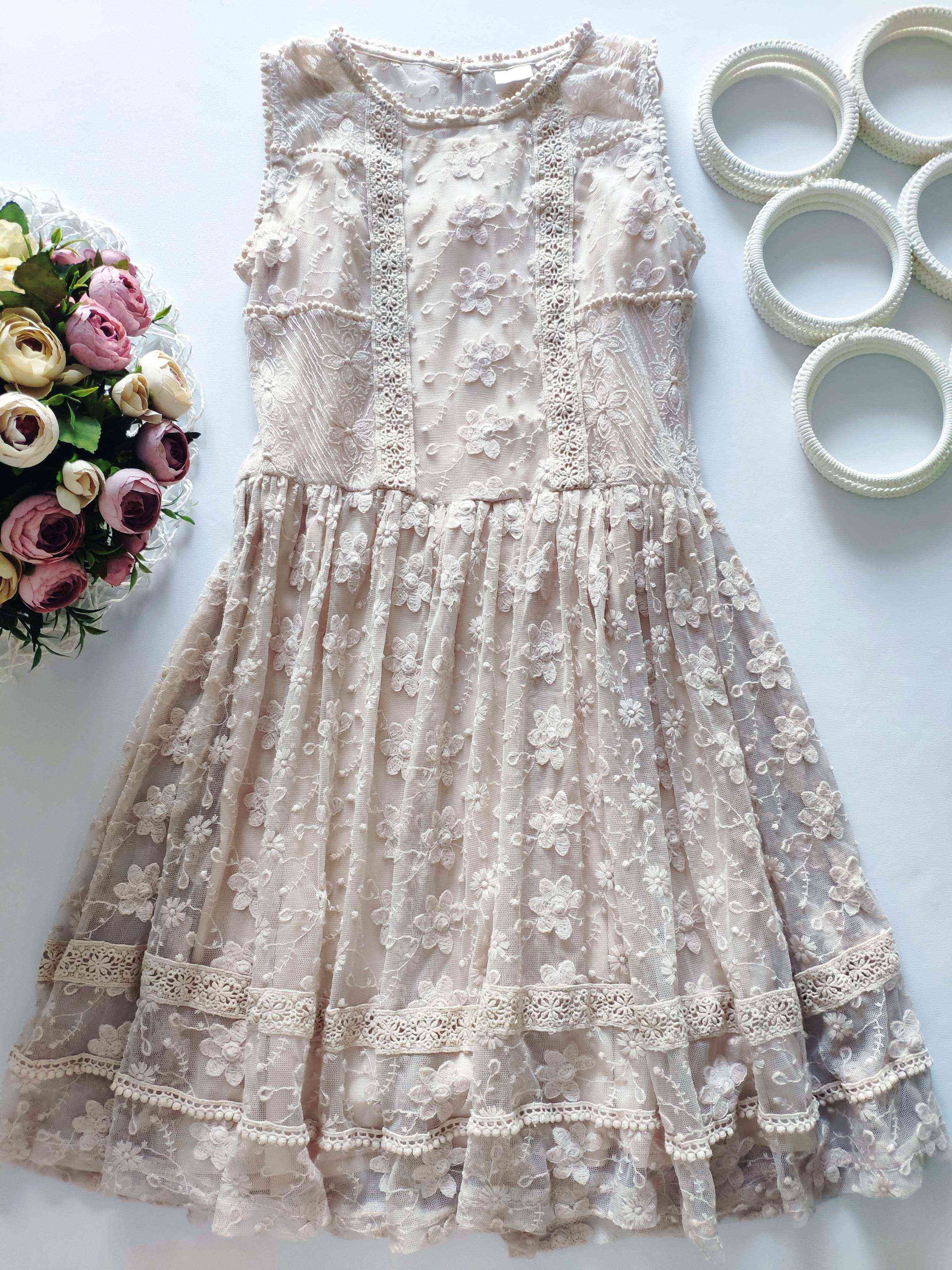 11 років, зріст 146 Ніжна ажурна сукня