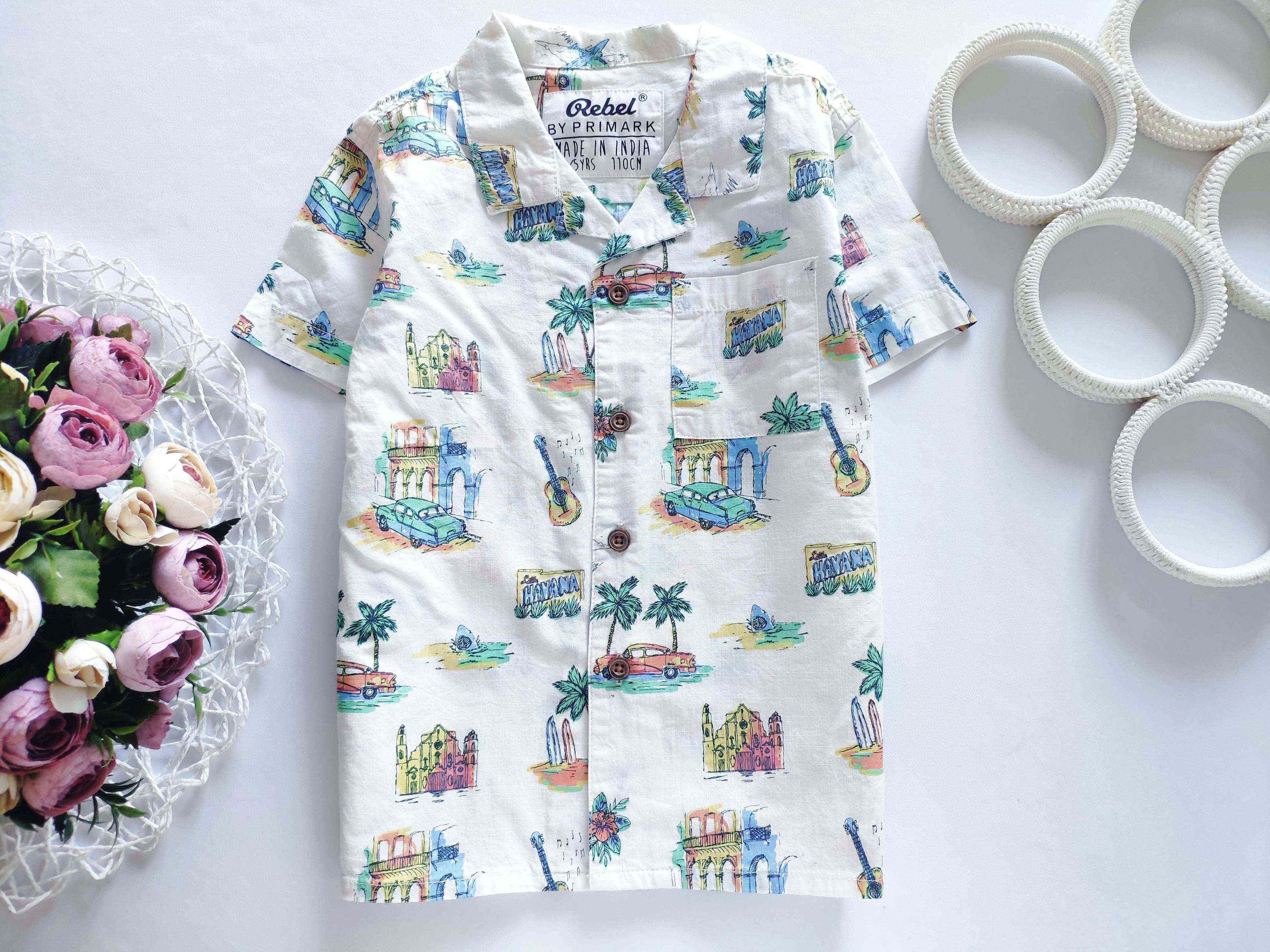 4,5 лет, рост 104,110 Рубашка в машинках