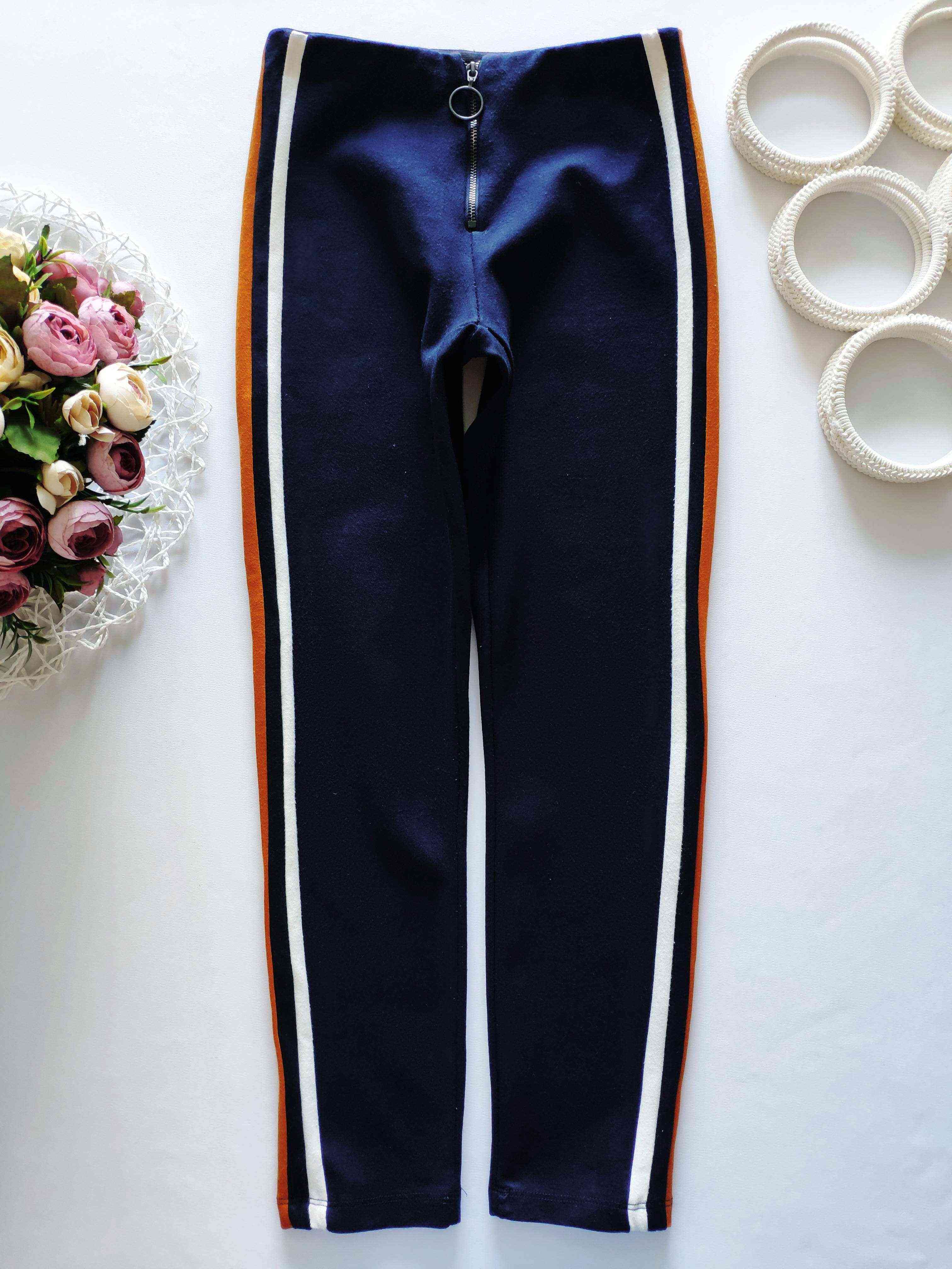 10 років, зріст 140 Щільні штани з лампасами