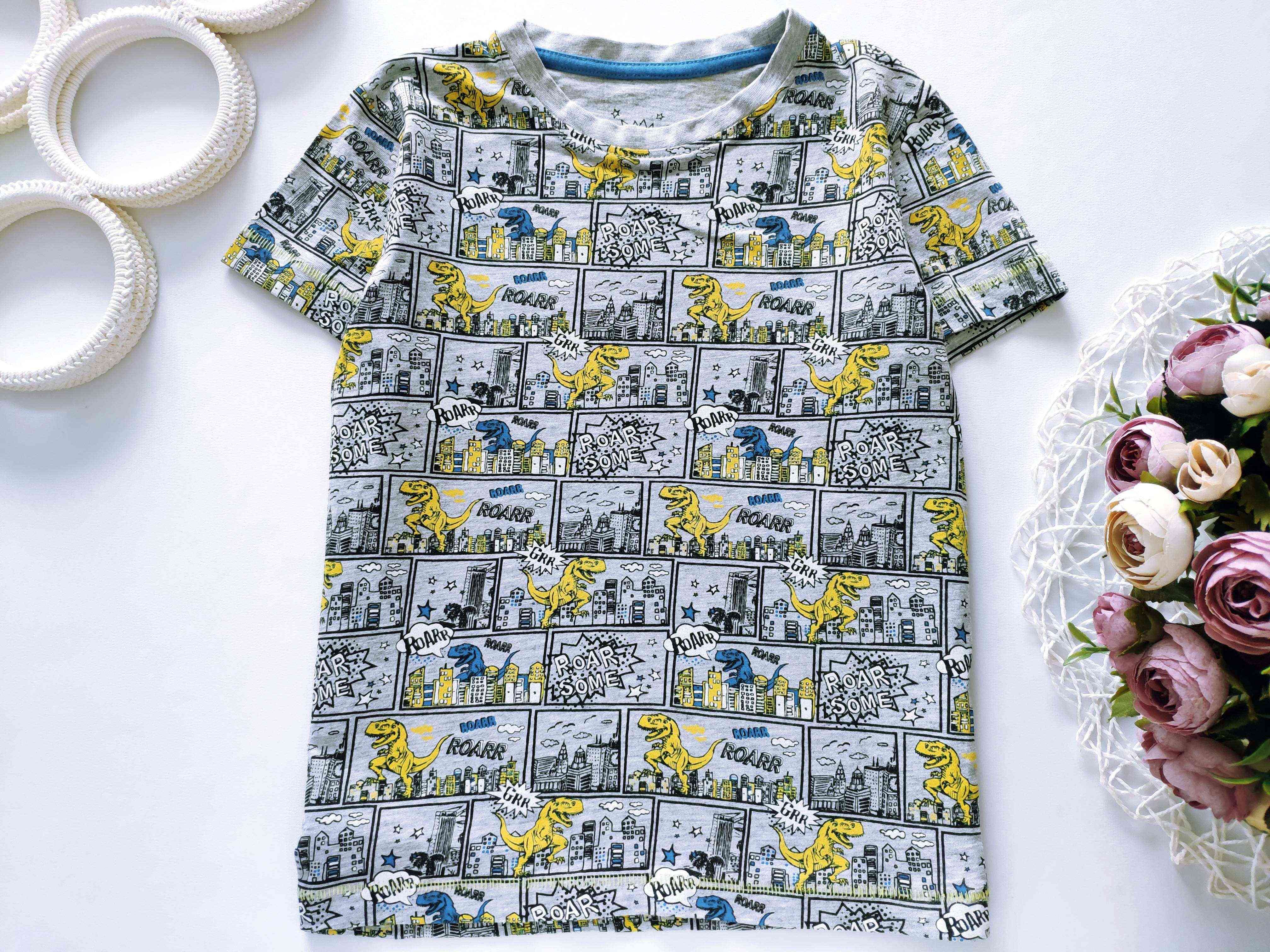 7 років, зріст 122 Футболка у динозаврах