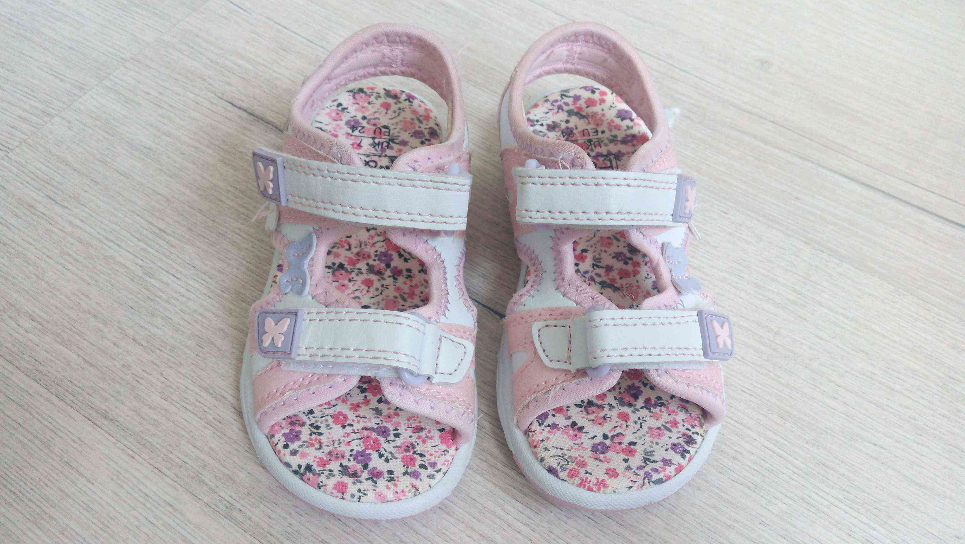 24 (15 см) Босоніжки для дівчинки