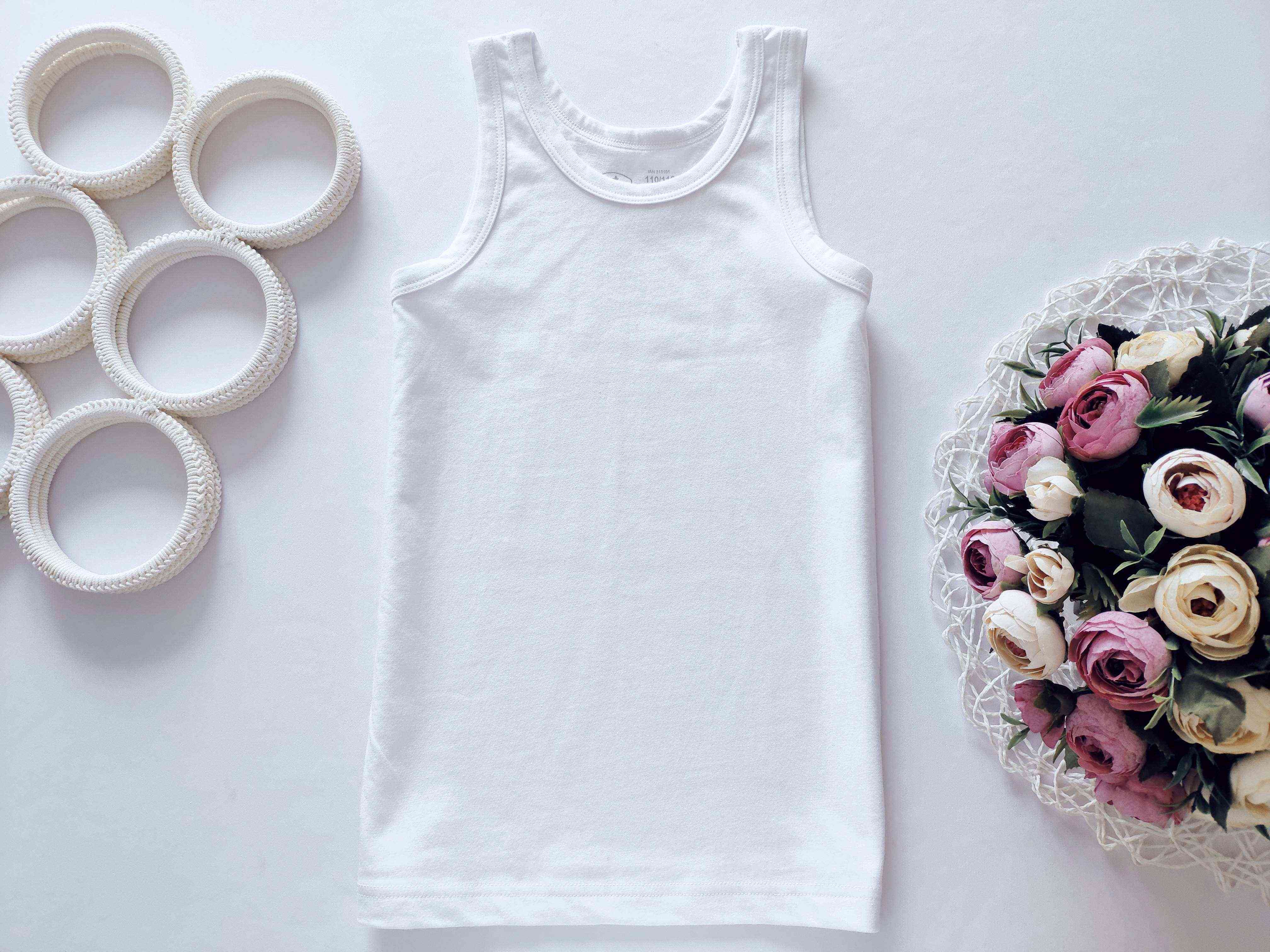 4,6 років, зріст 110,116 Нова біла майка