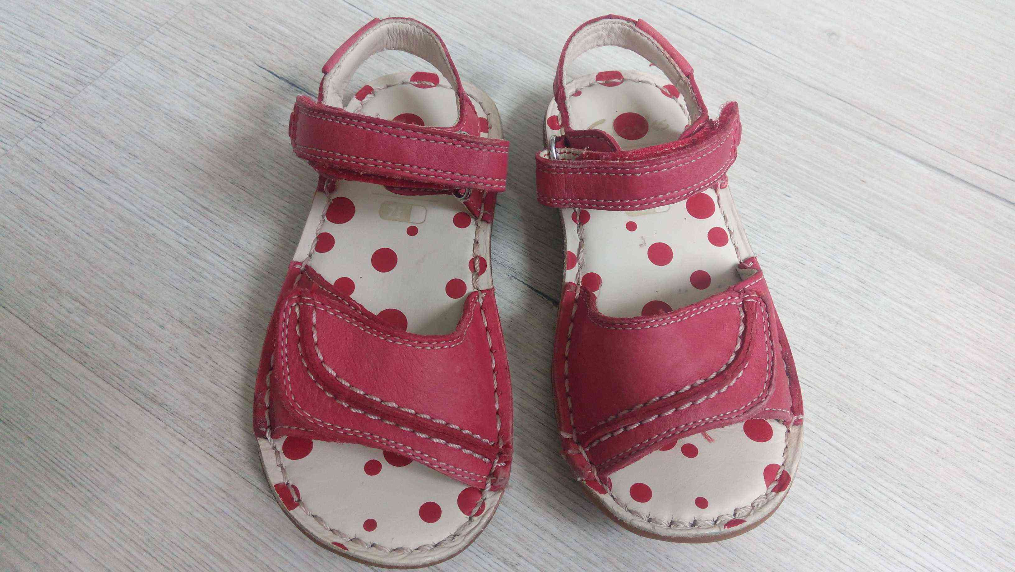 24-25 (16см) Шкіряні босоніжки для дівчинки