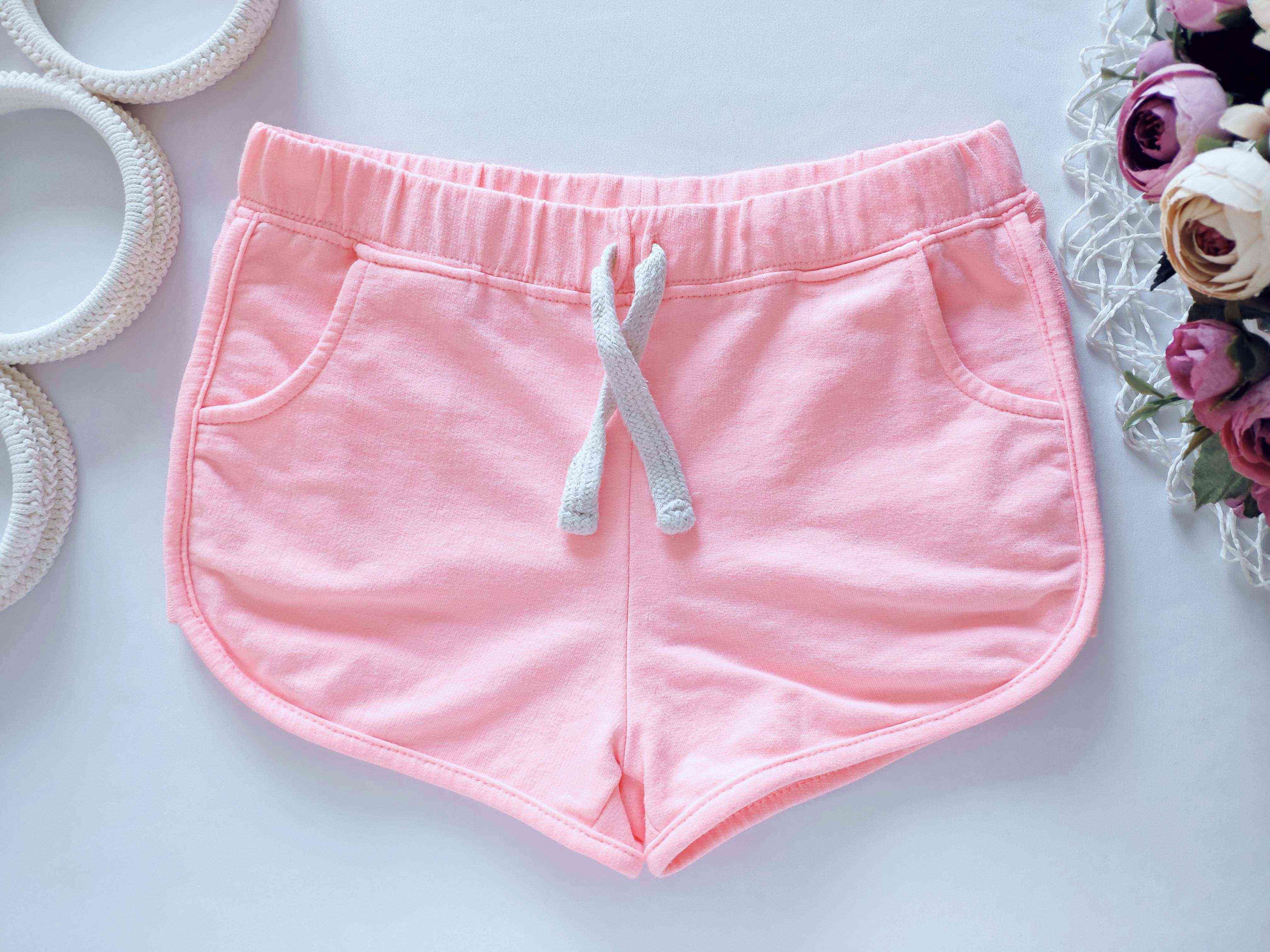 7 років, зріст 122 Яскраві шорти