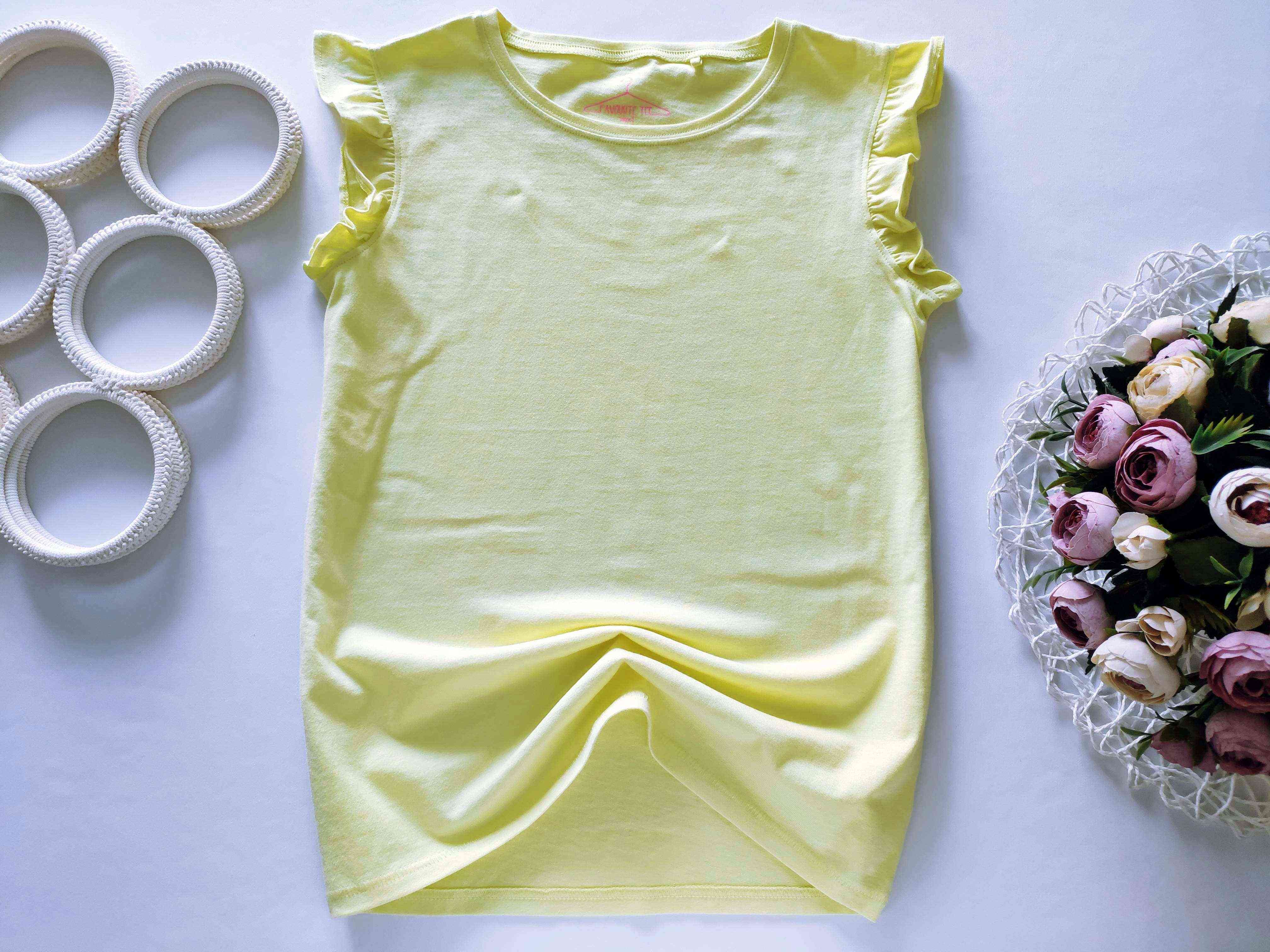 11 років, зріст 146 Яскрава футболка