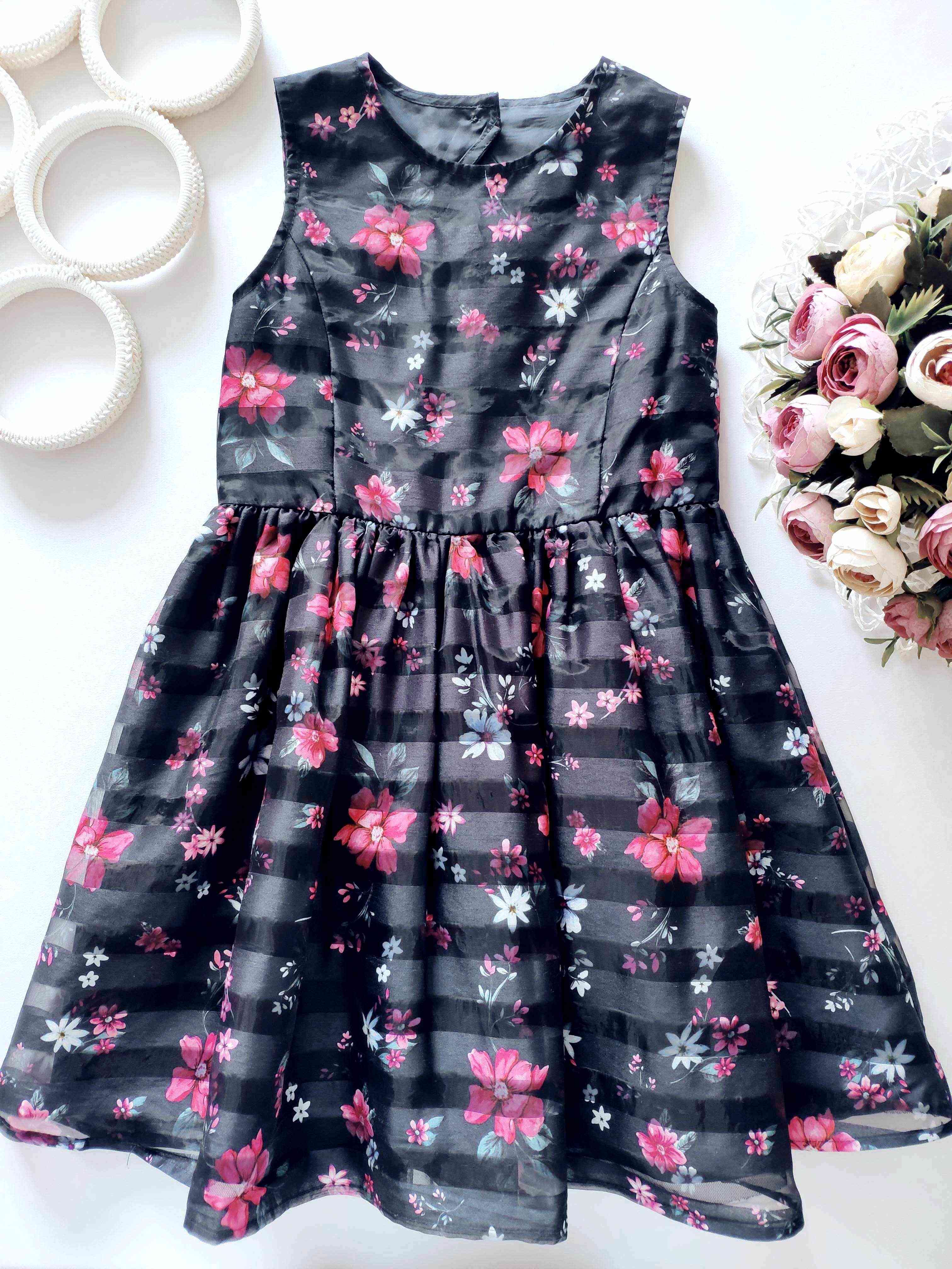 5,6 лет, рост 116 Нарядное платье