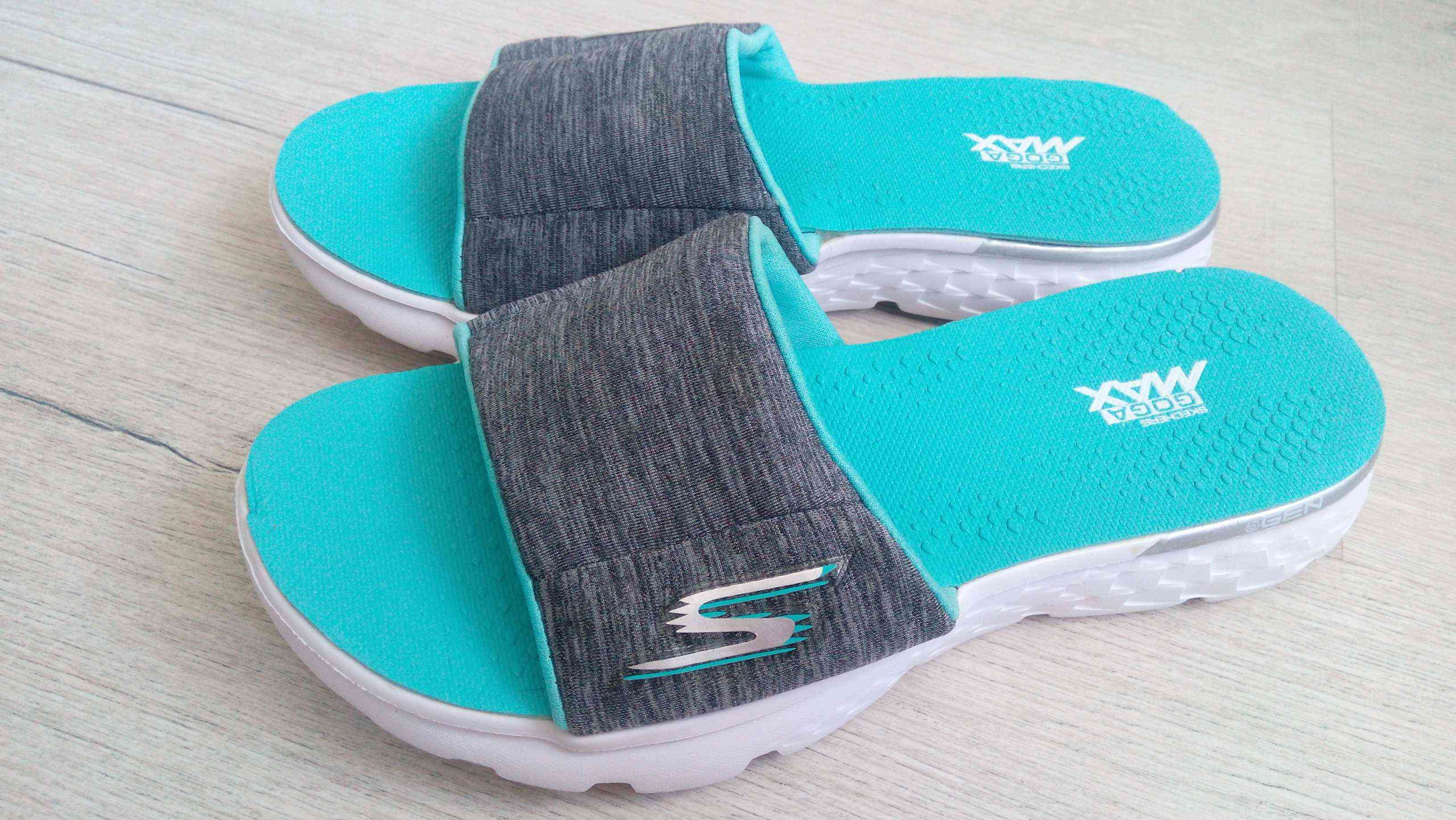 37 (24,5 см) Skechers Жіночі шльопанці