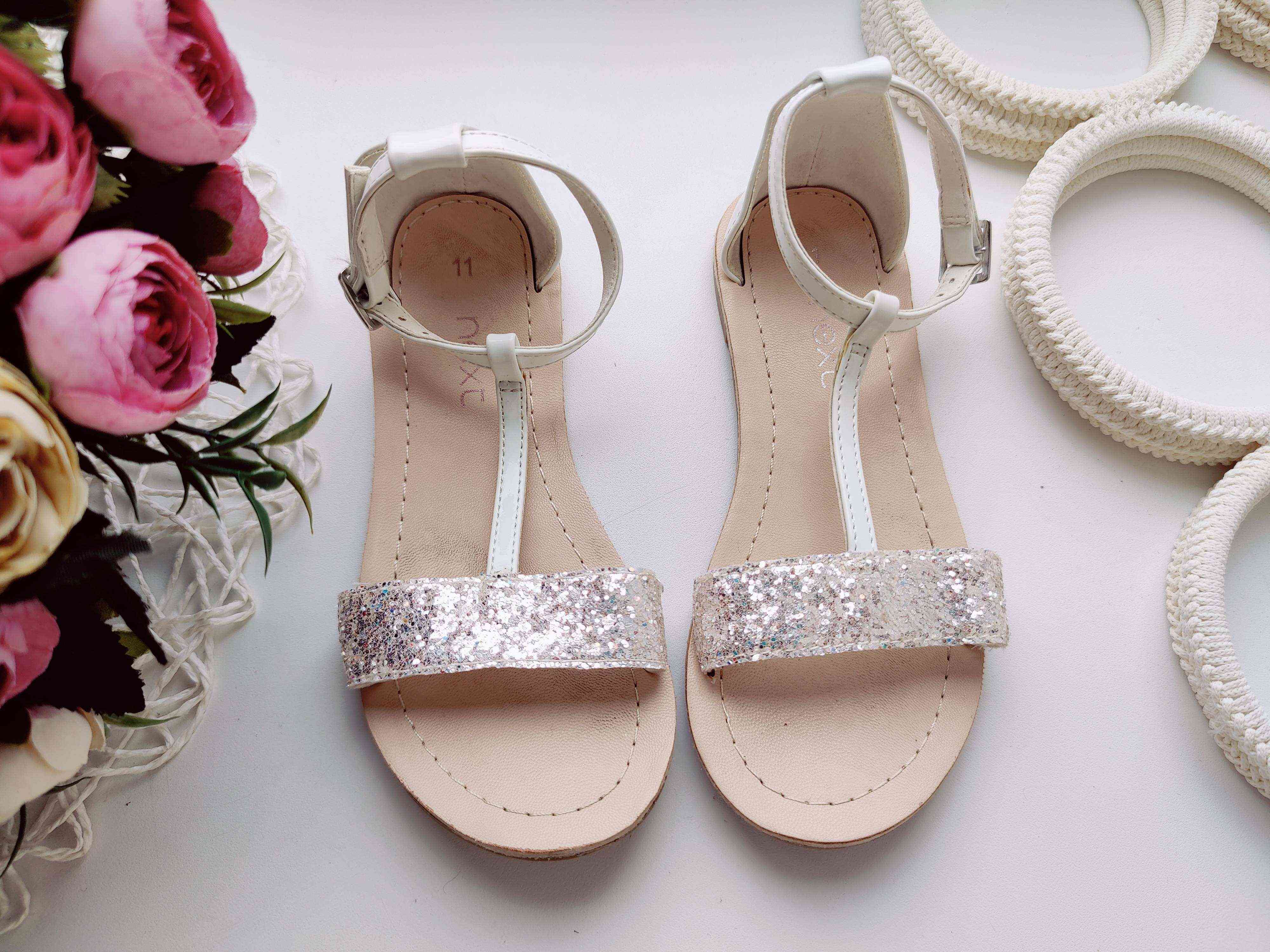 28 (18 см) Білі босоніжки