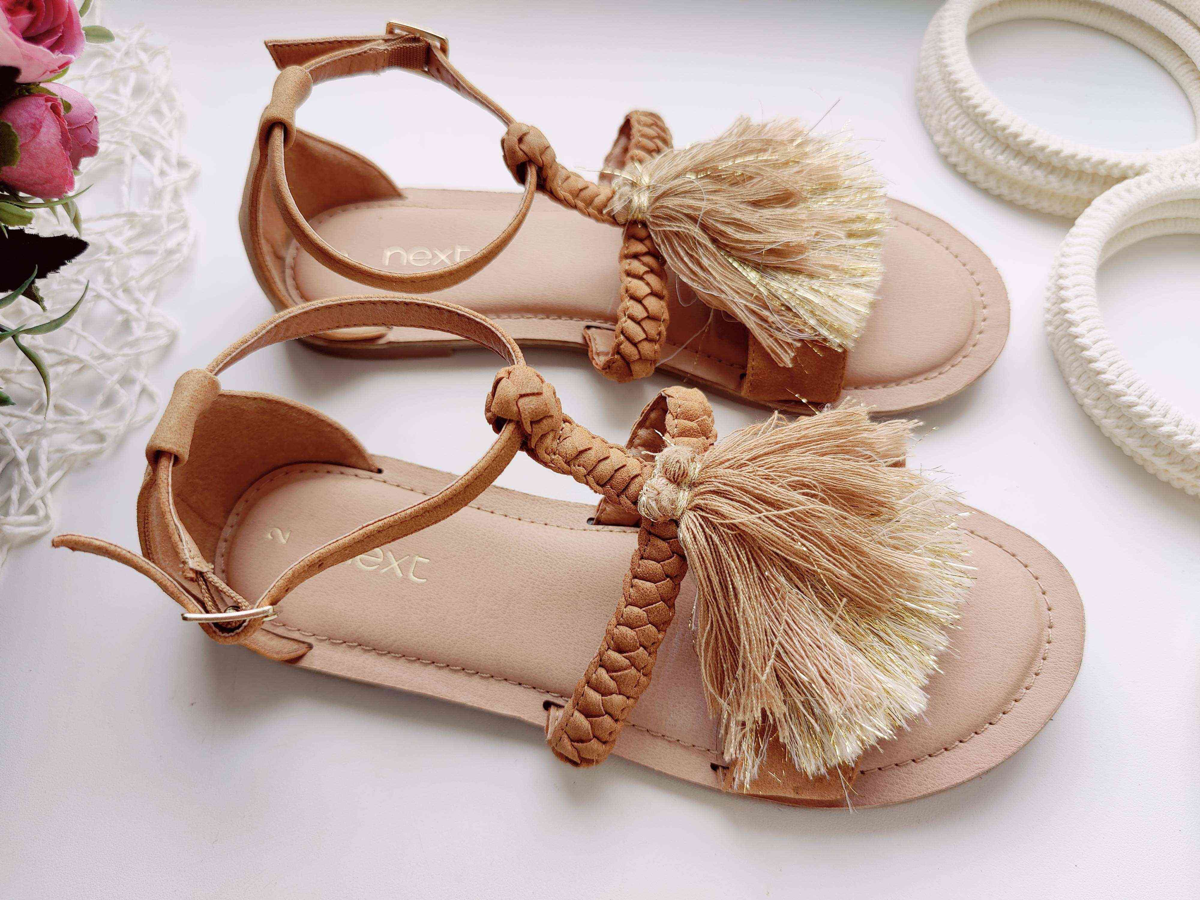 32 (20,2-21,5) Босоніжки для дівчинки