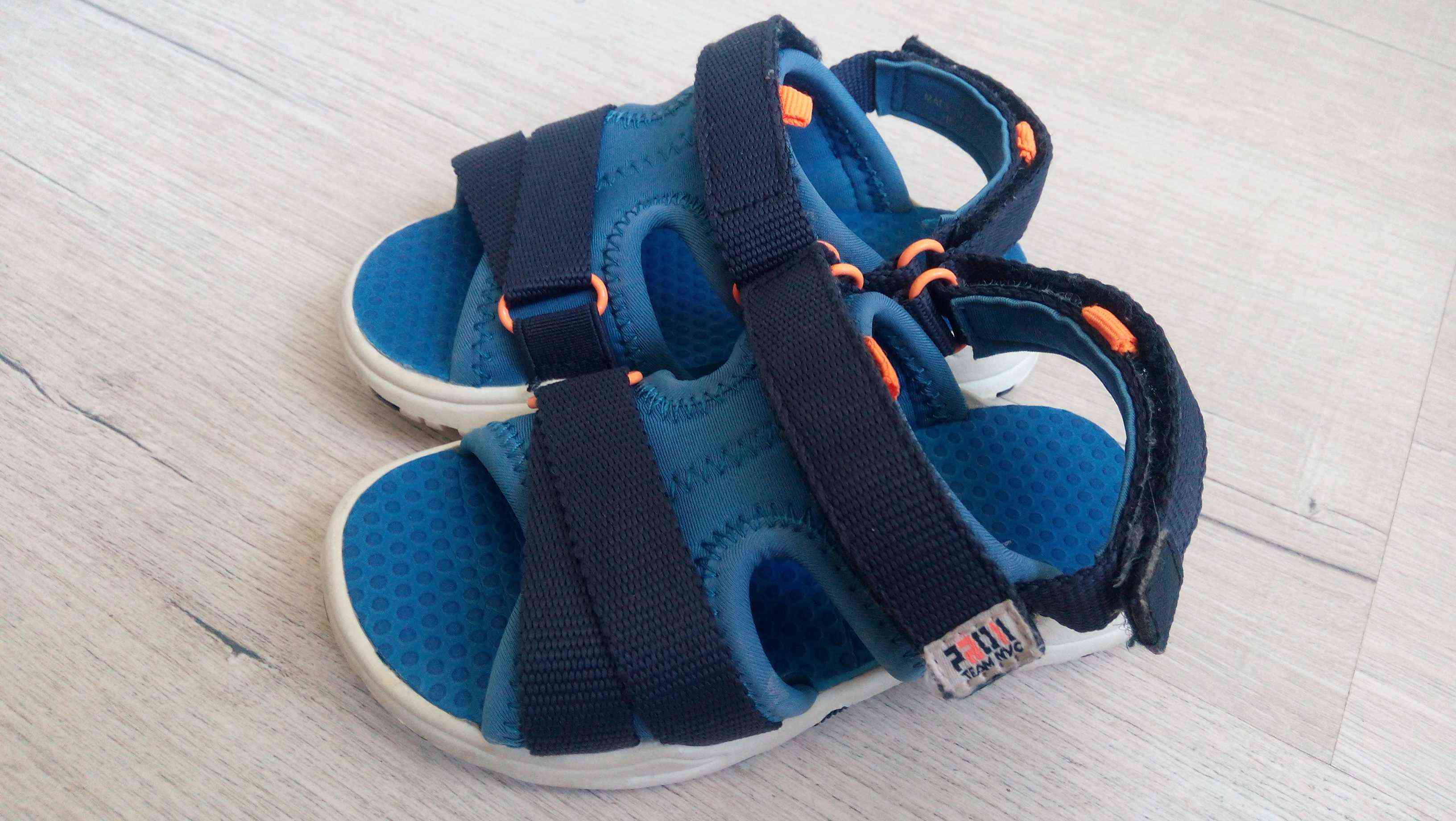 23 (15 см) H&M Босоніжки для хлопчика