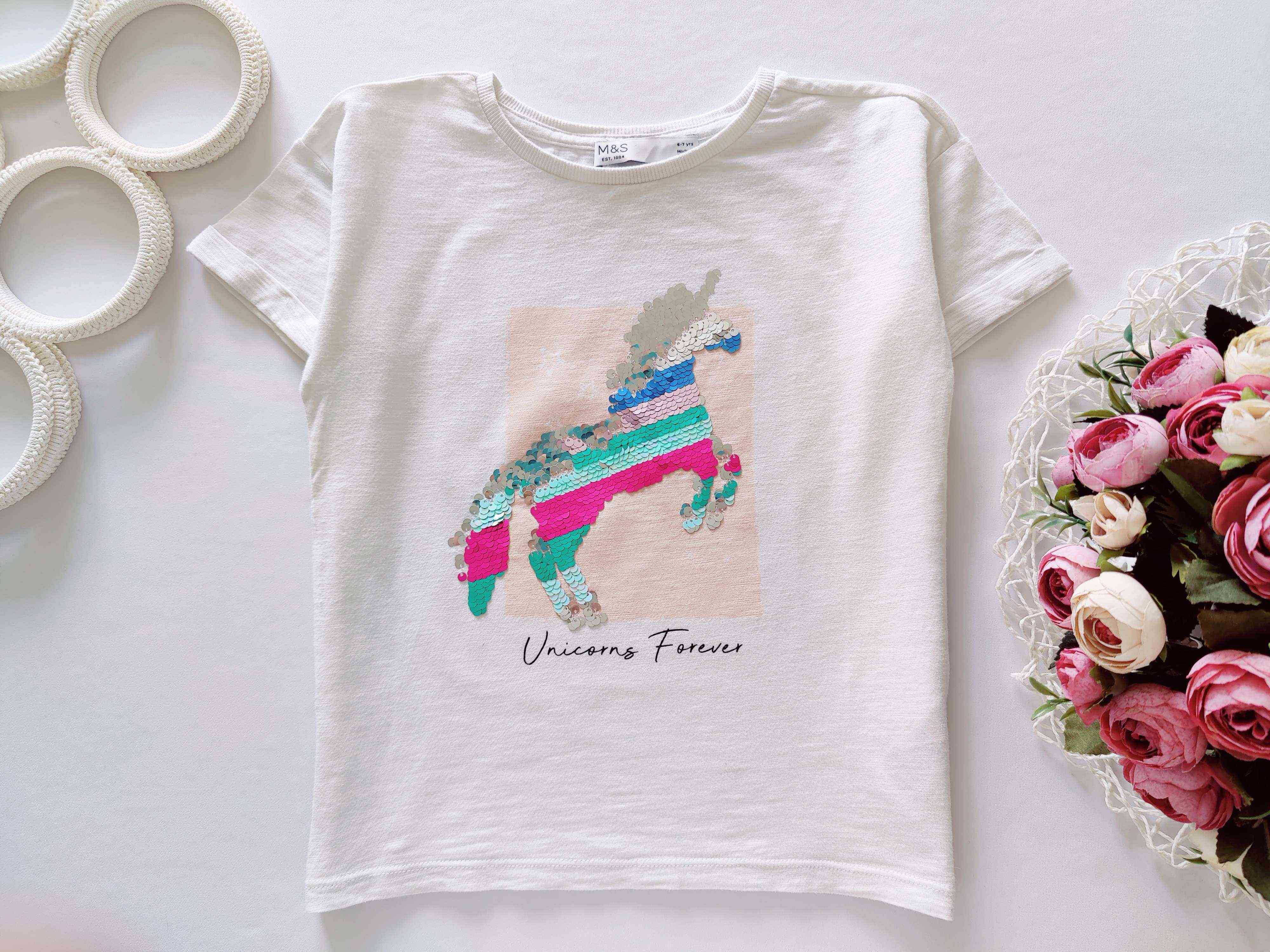 6,7 років, зріст 122 Футболка з єдинорогом у паєтках