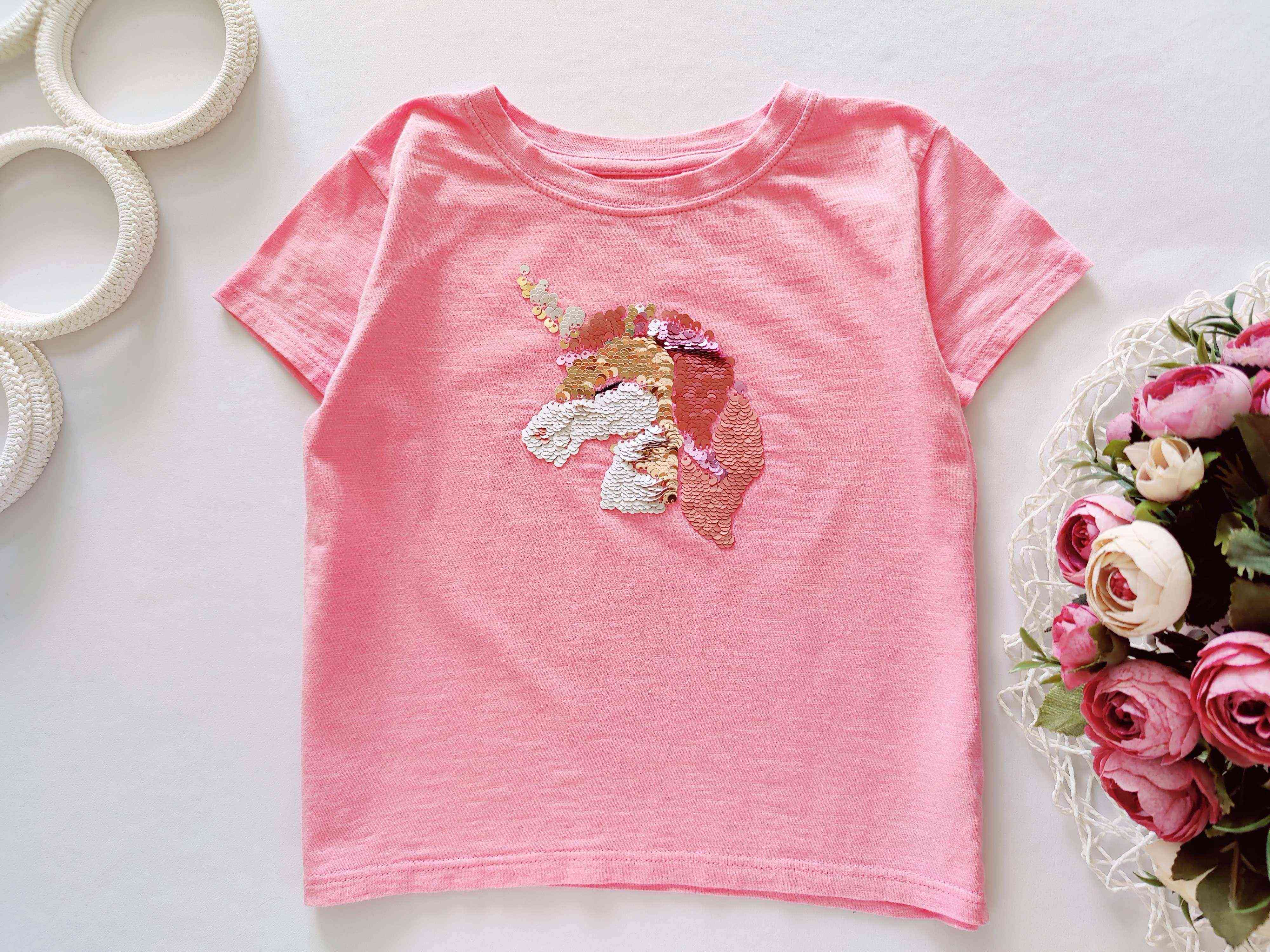 4 роки, зріст 104 Футболка з єдинорогом з паєток