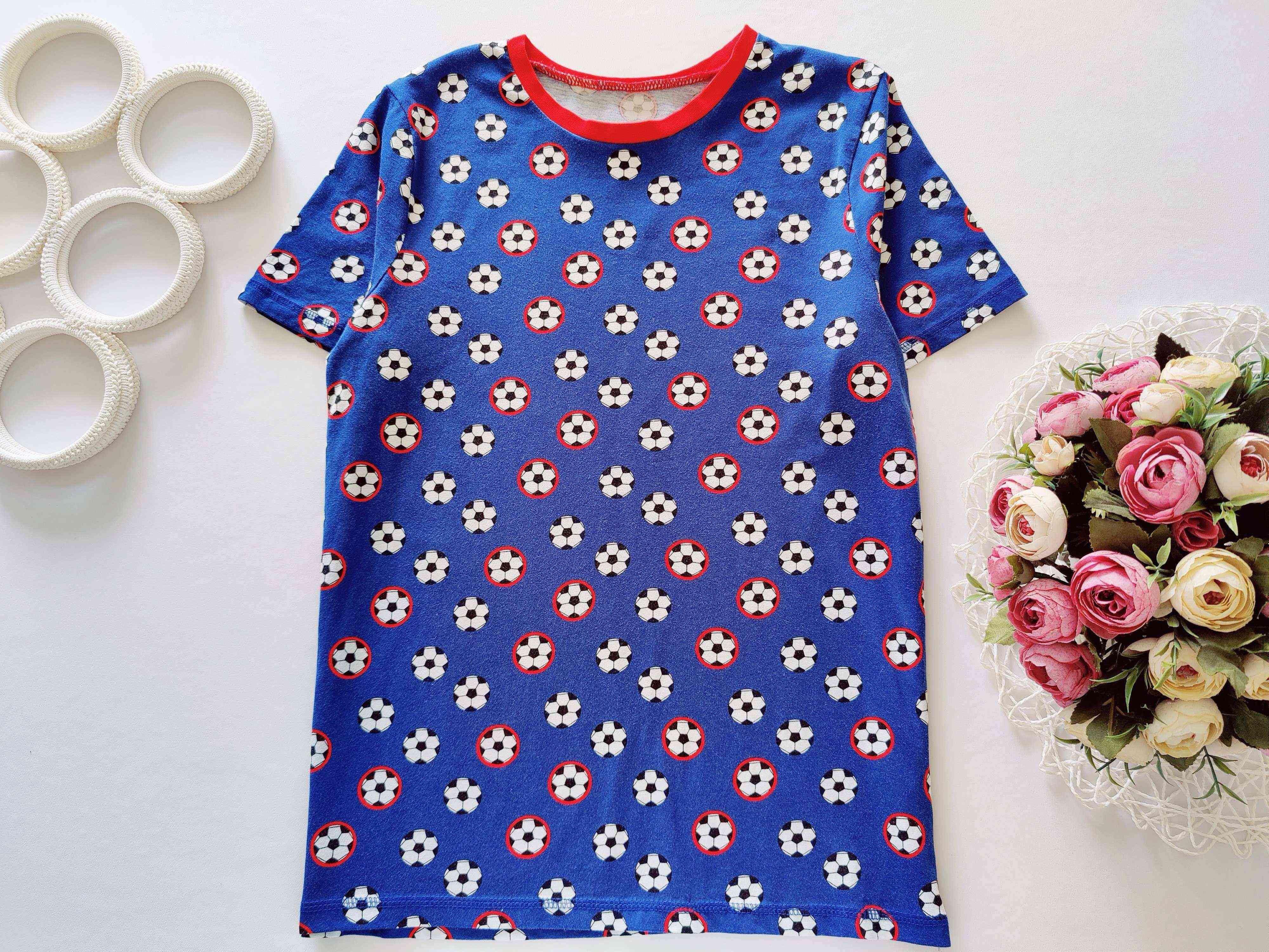 13,14 років, зріст 158,164 Футболка з м'ячами