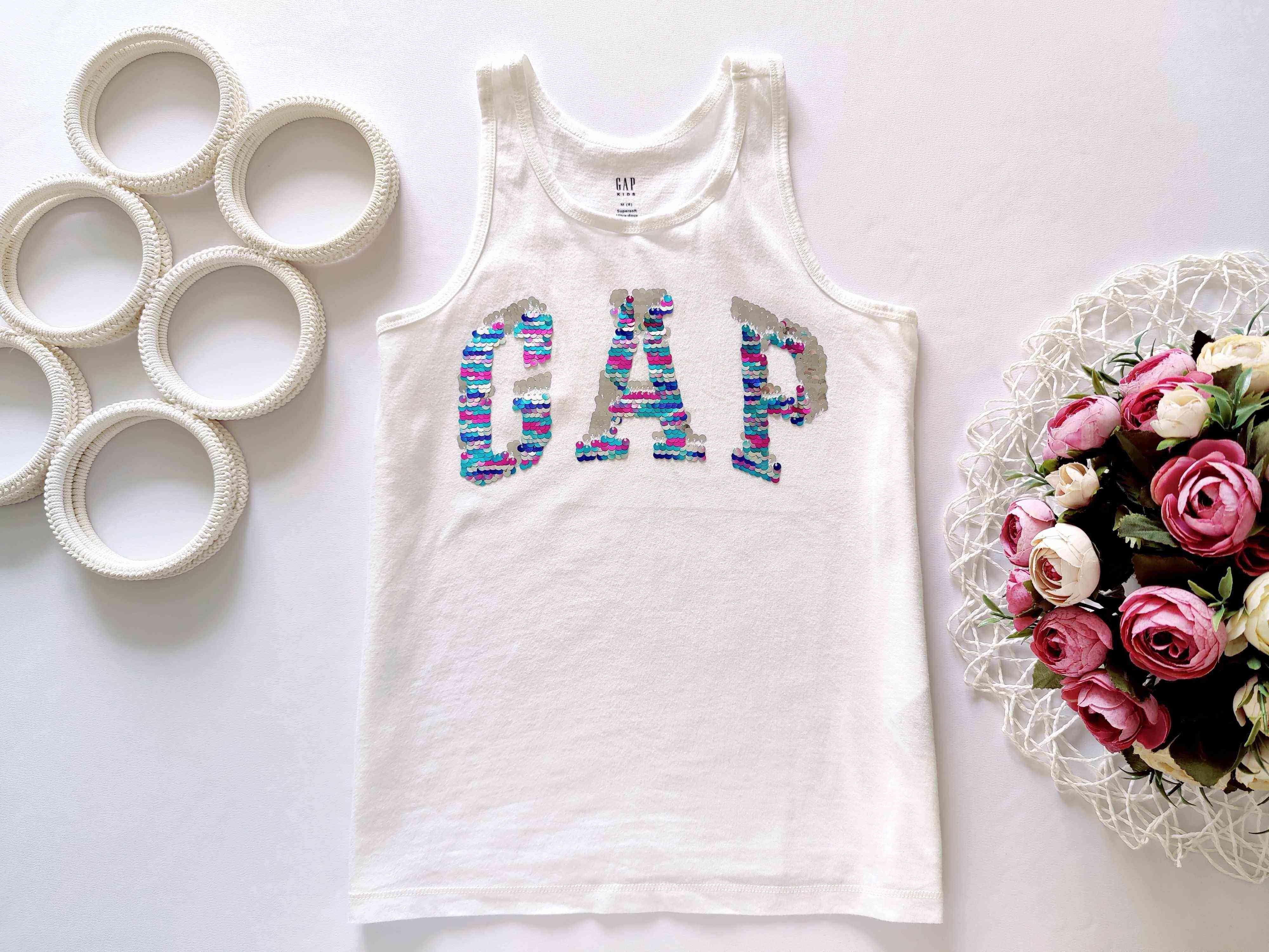 8 років, зріст 130 Майка в паєтках