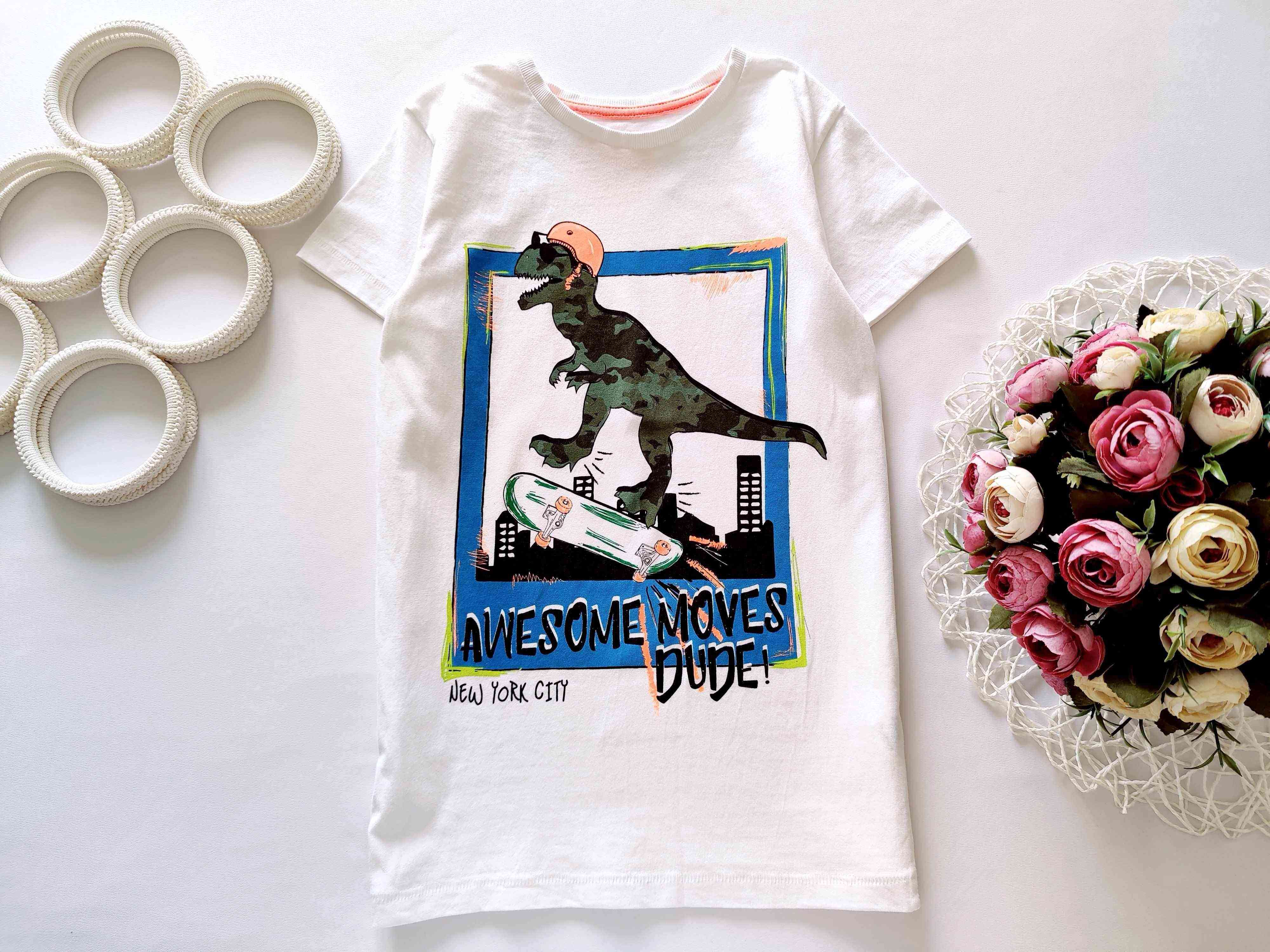 9 років, зріст 134 Футболка з динозавром