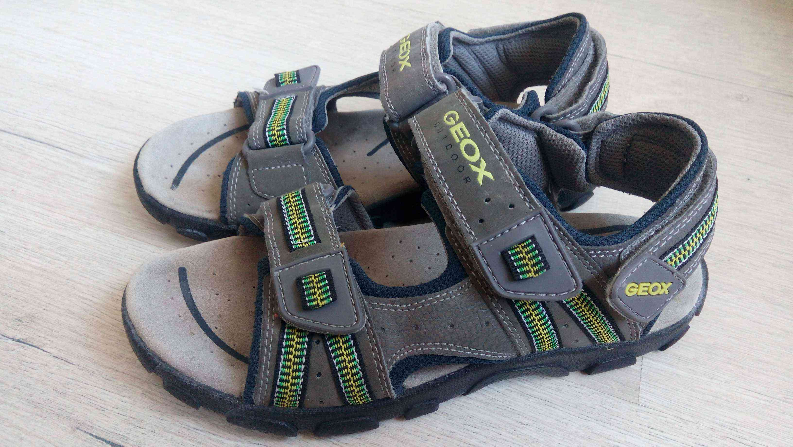 35 (23,5 см) Geox (Джеокс) Шкіряні босоніжки для хлопчика