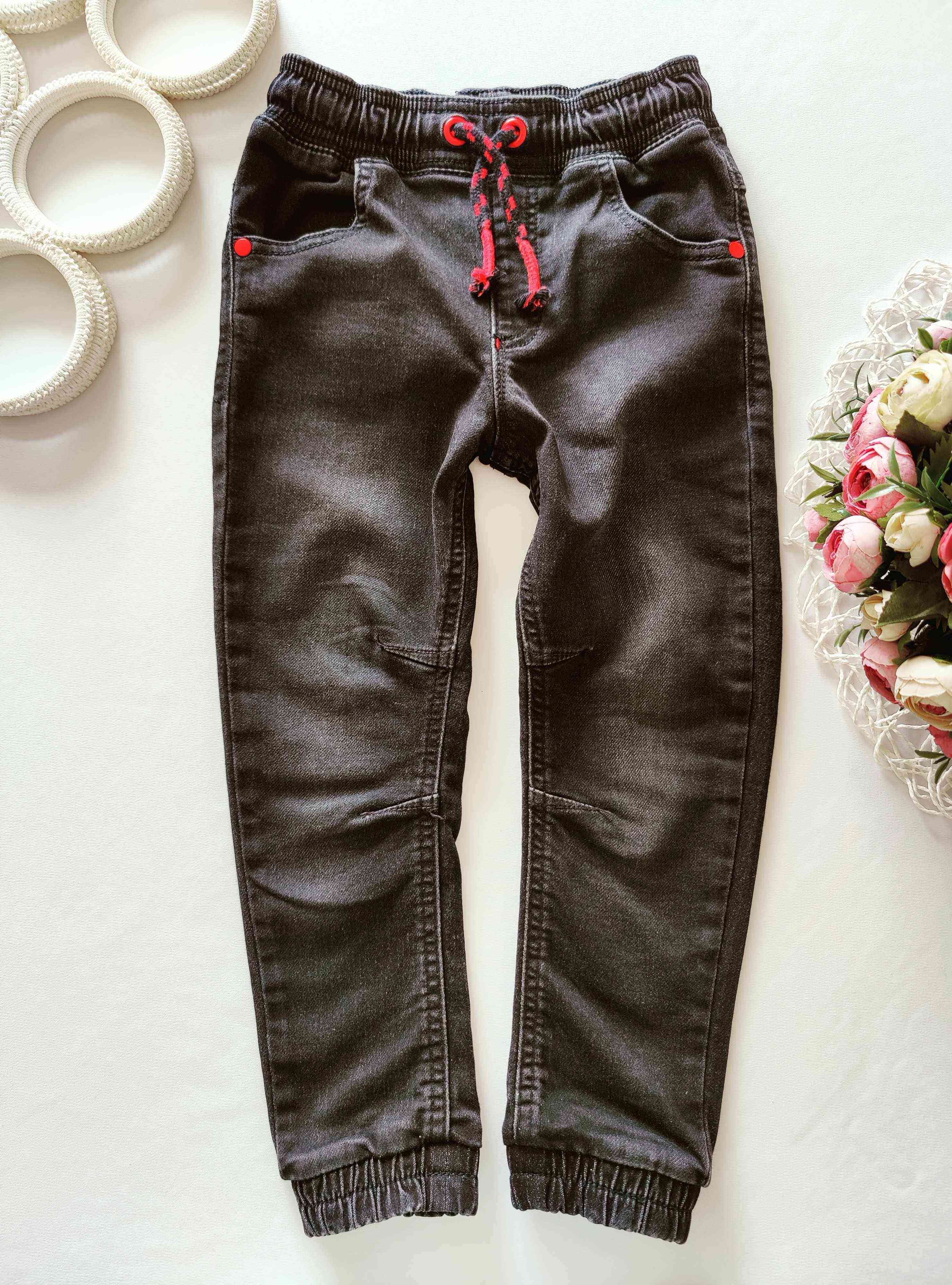 4,5 років, зріст 104,110 М'які джинси