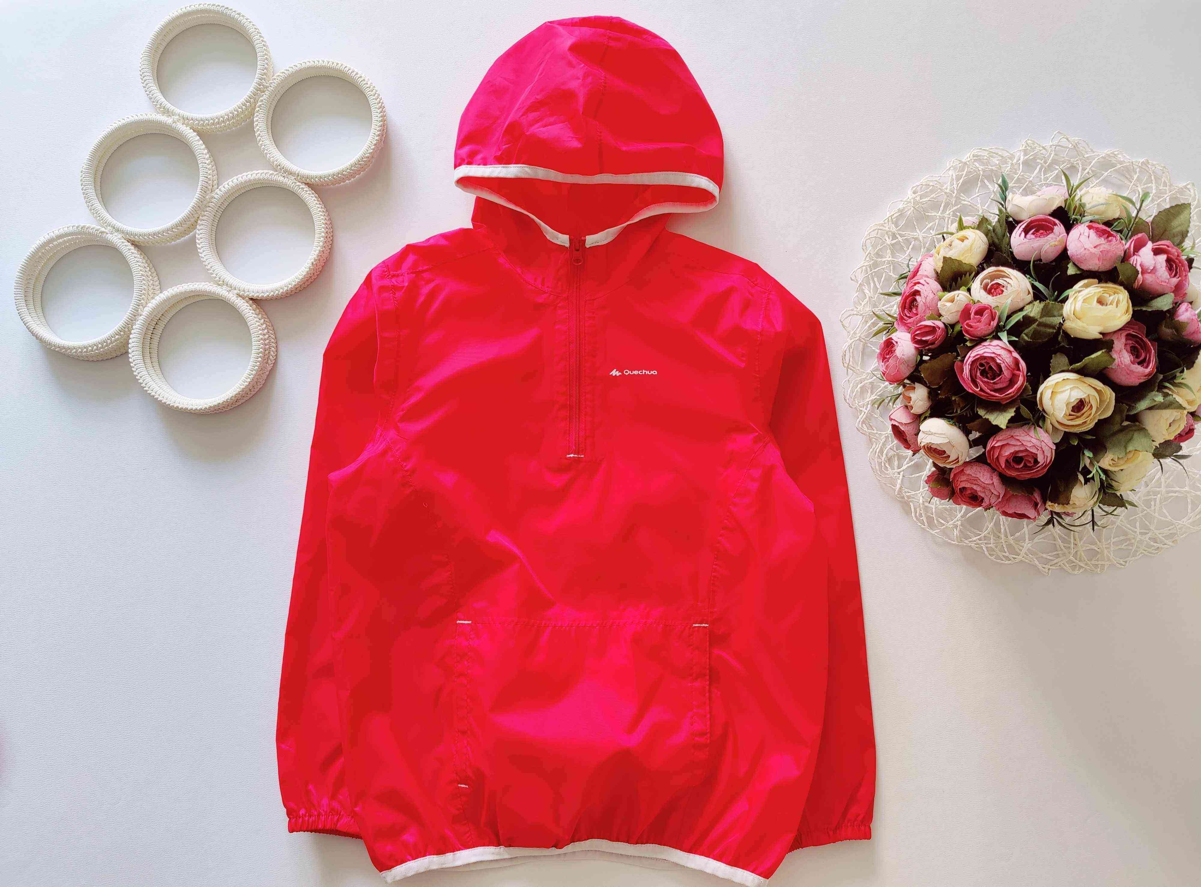 6,7 лет, рост 116,122 Ветровка- дождевик Decathlon