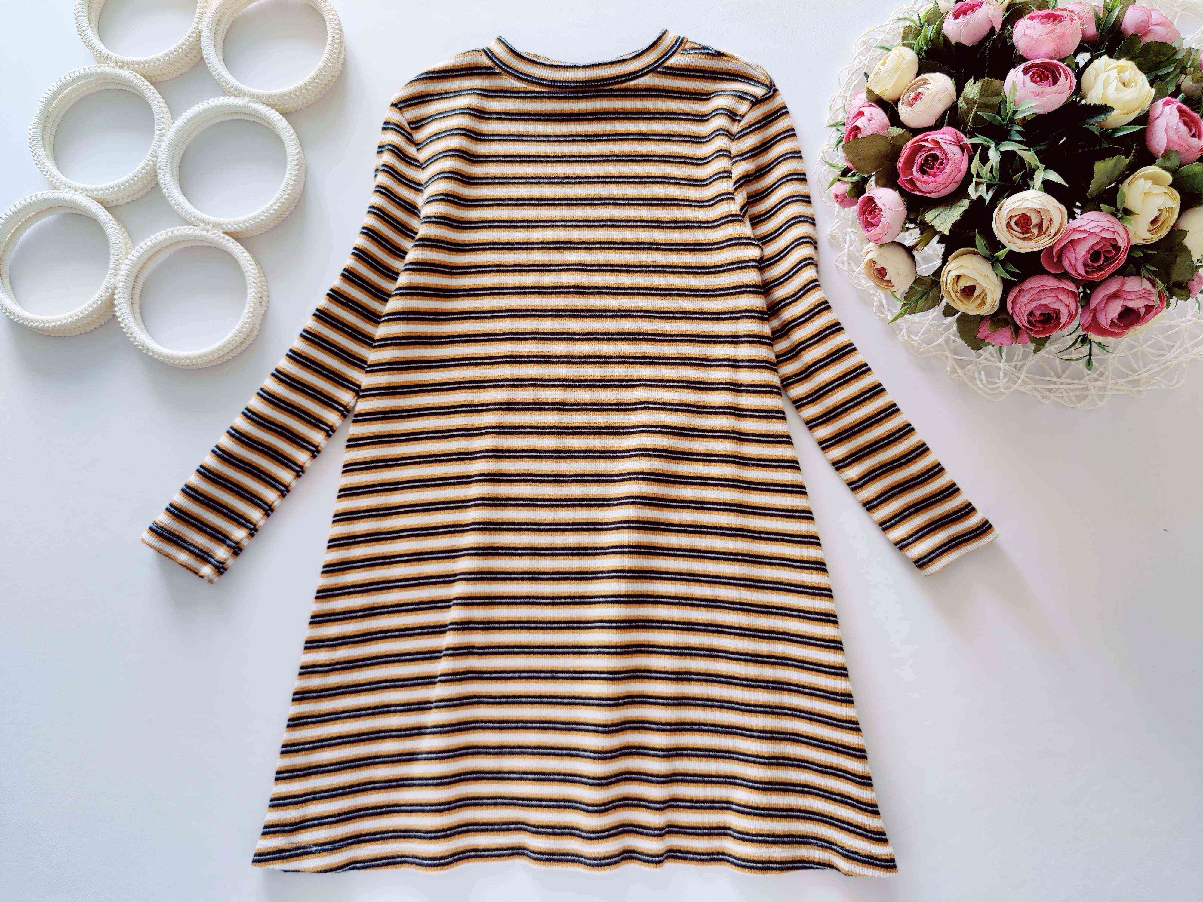 8 років, зріст 128 Смугасте плаття