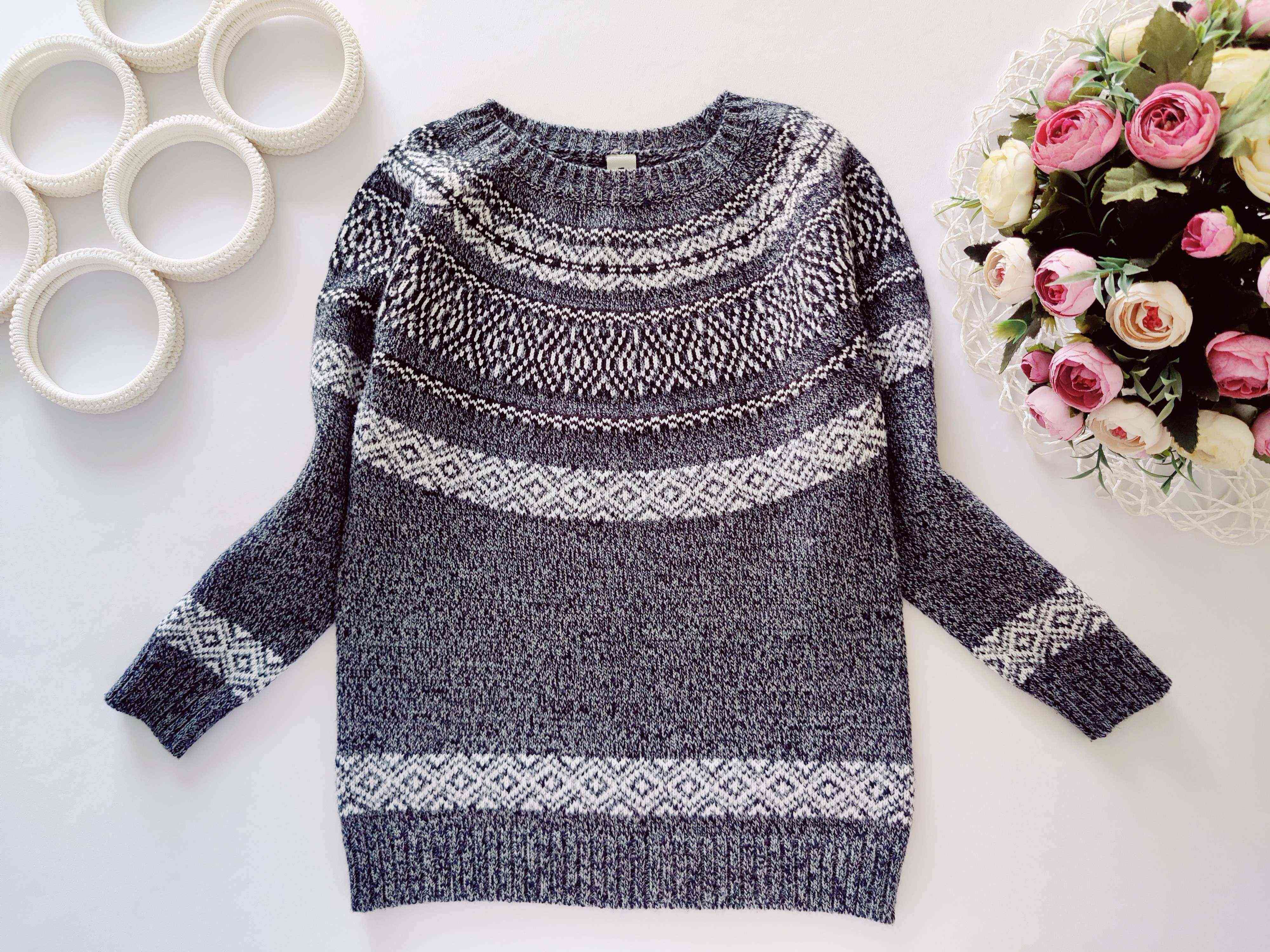 8 років, зріст 128 Светрик для дівчинки