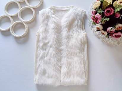 4,5 лет, рост 110 Детская меховая жилетка