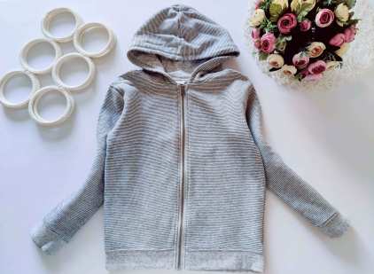 8 років, зріст 128 Кофта на блискавці