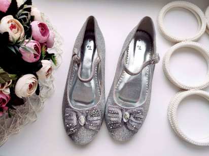 36 (23,5 см) Нові ошатні сріблясті туфлі