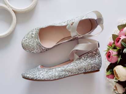 34-35 (22 см) Нові сріблясті туфлі