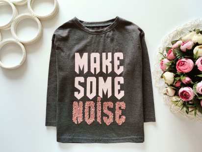 4 роки, зріст 104 Лонгслів з паєтками