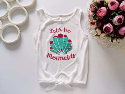 4,5 років, зріст 110 Футболка з паєтками