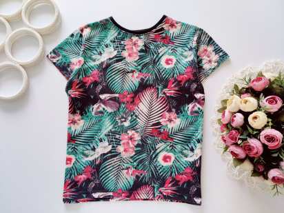 9,10 років, зріст 140 Уквітчана футболка