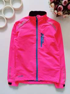 7,9 років, зріст 128,134 Яскрава вітрівка